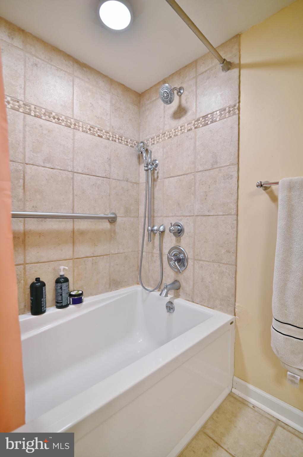 MANOR HILL ESTATES - Residential