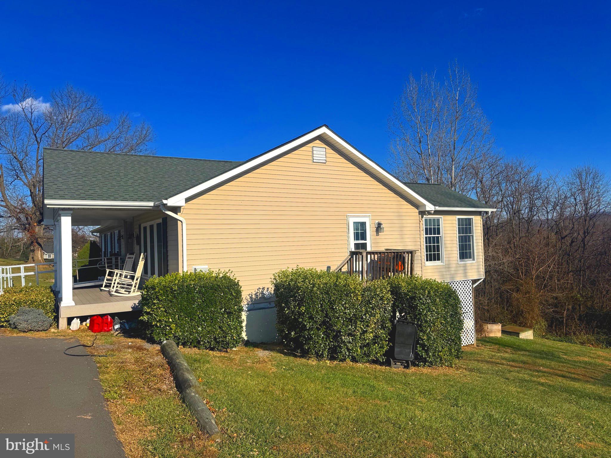 522 MANOR HILL DRIVE