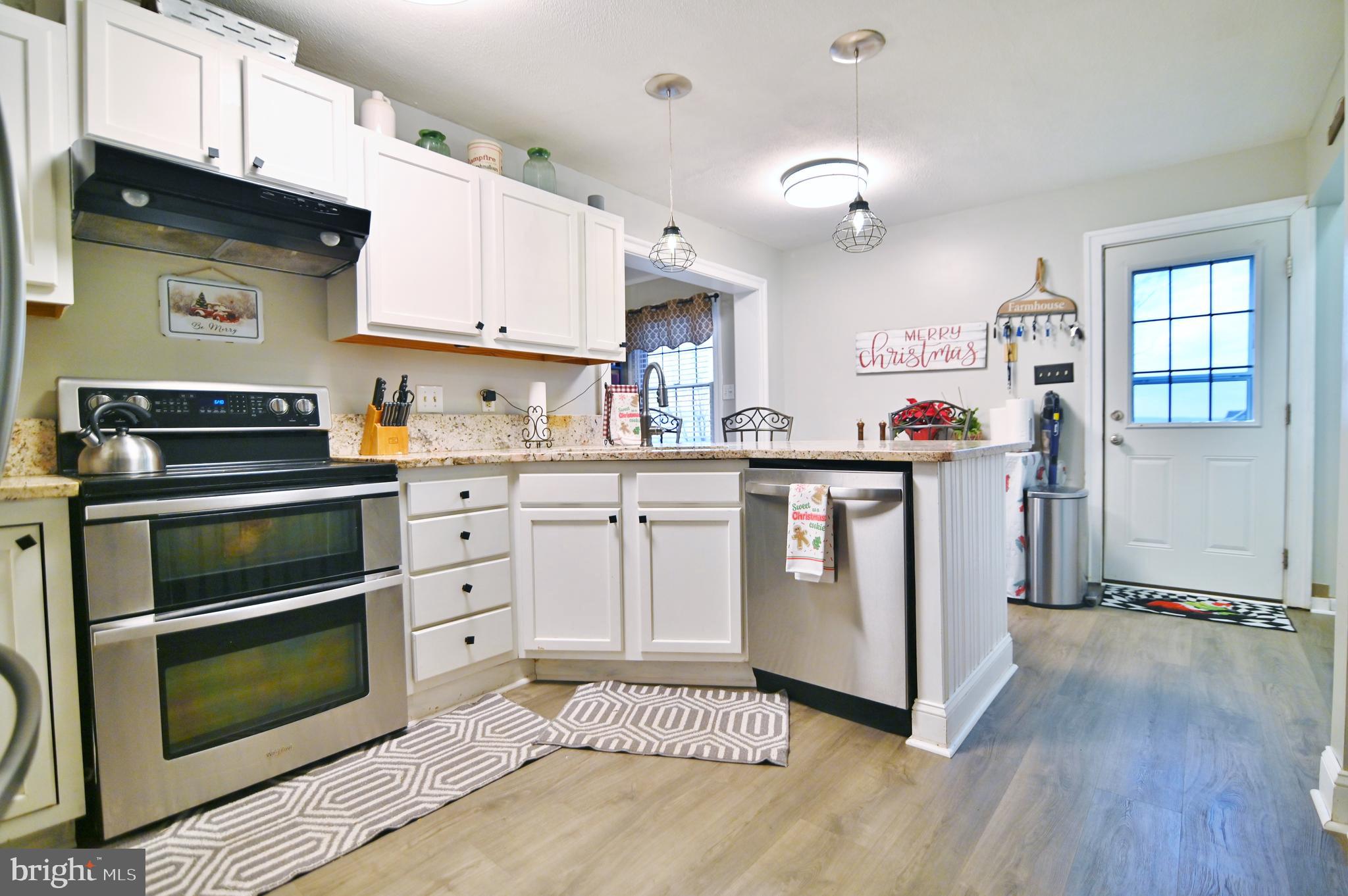 MANOR HILL ESTATES - Residential