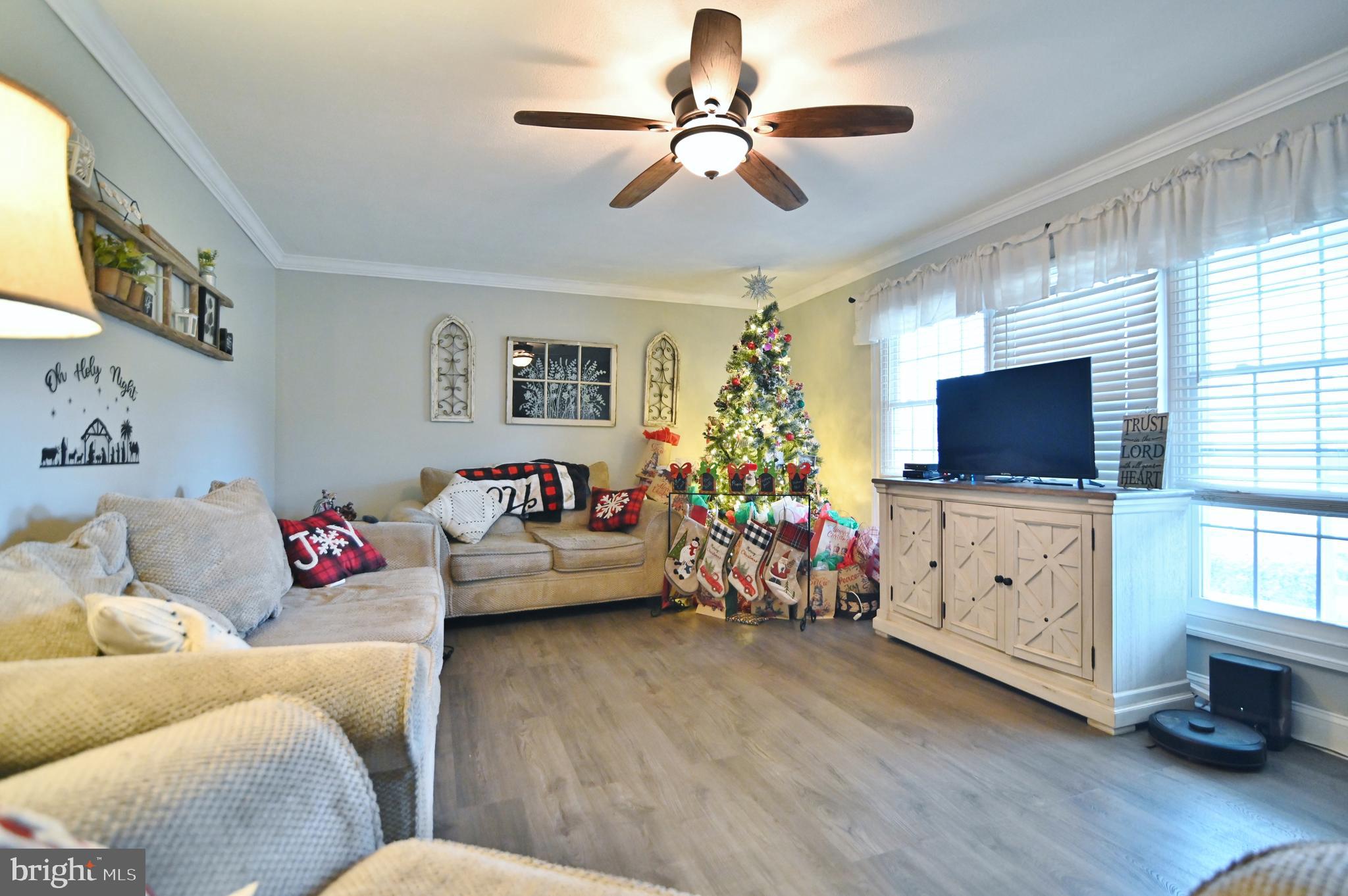 MANOR HILL ESTATES - Residential