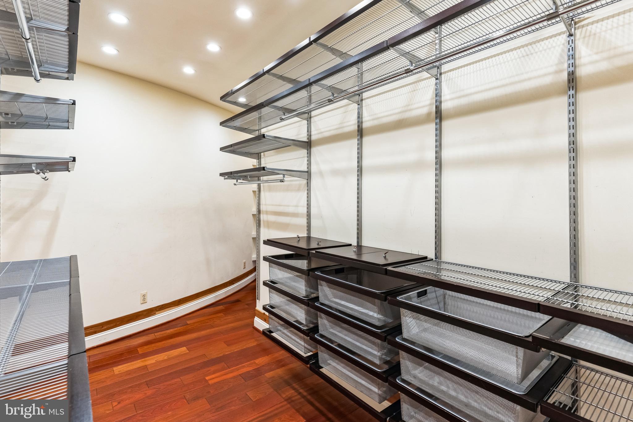 AVON PARK - Residential