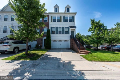Townhouse For Rent - 9829 Solar Crse Crse<br/> Howard County, LAUREL, MD 20723
