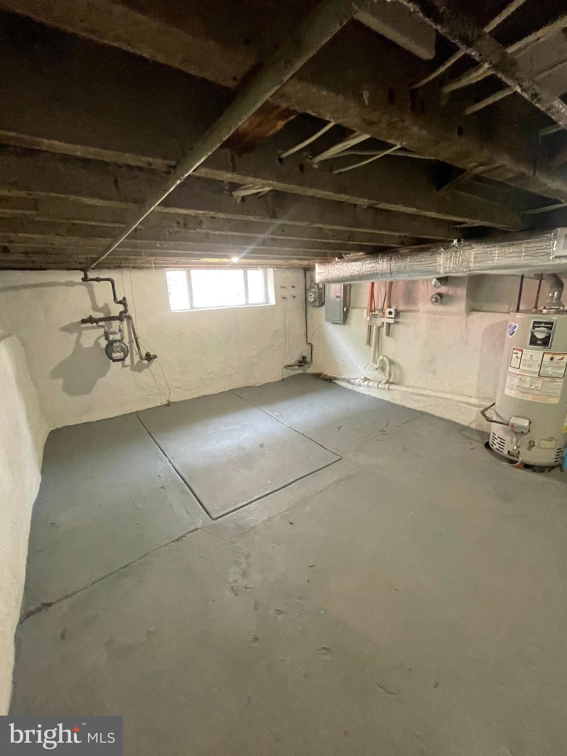 GIRARD ESTATES - Residential Lease