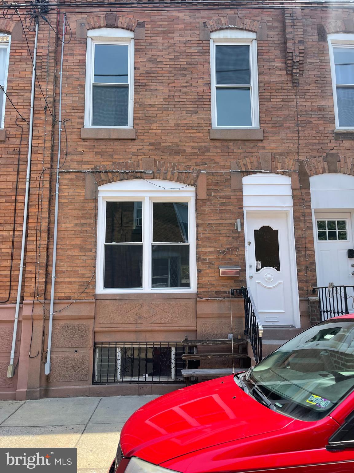 GIRARD ESTATES - Residential Lease