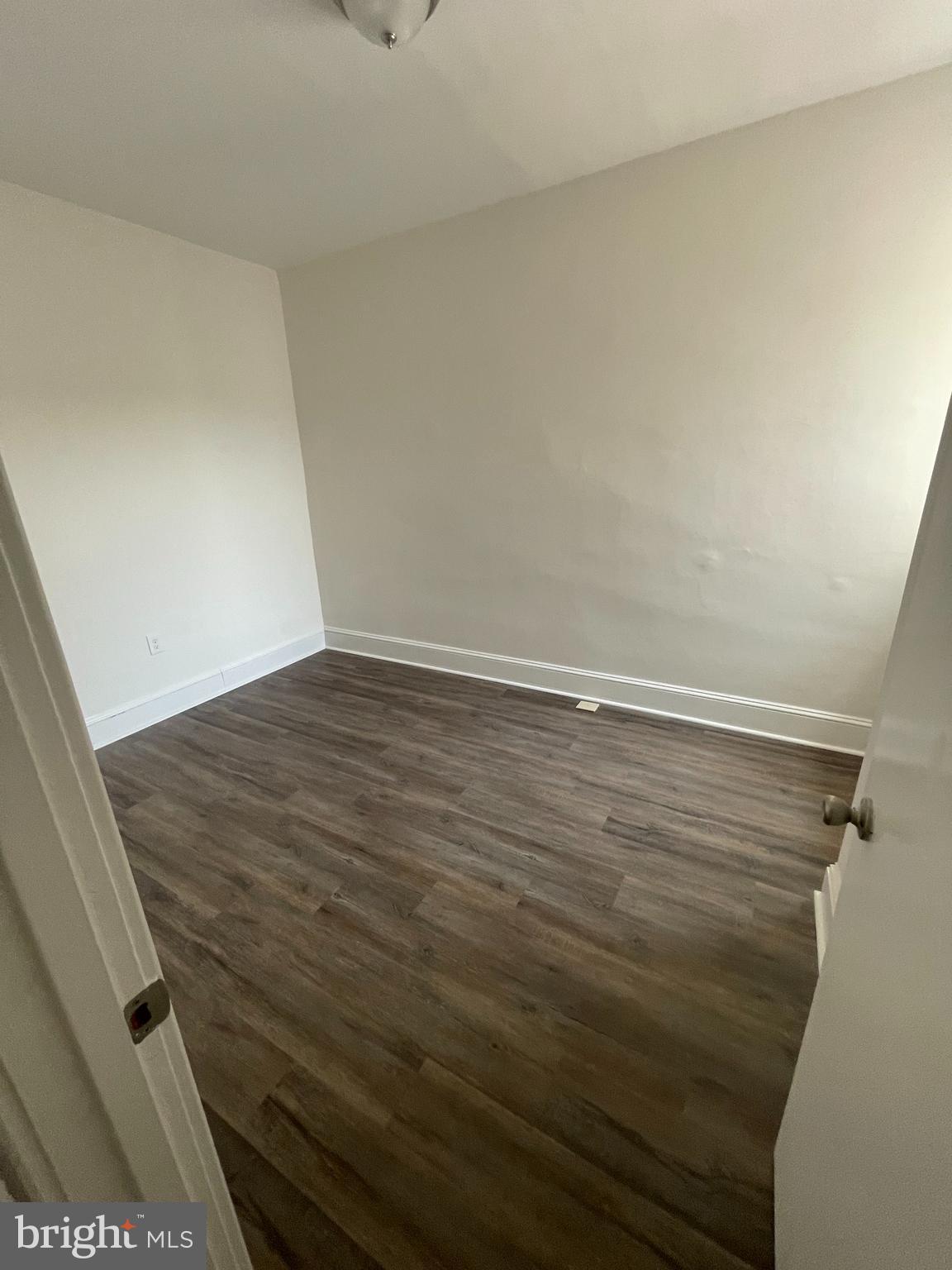 GIRARD ESTATES - Residential Lease