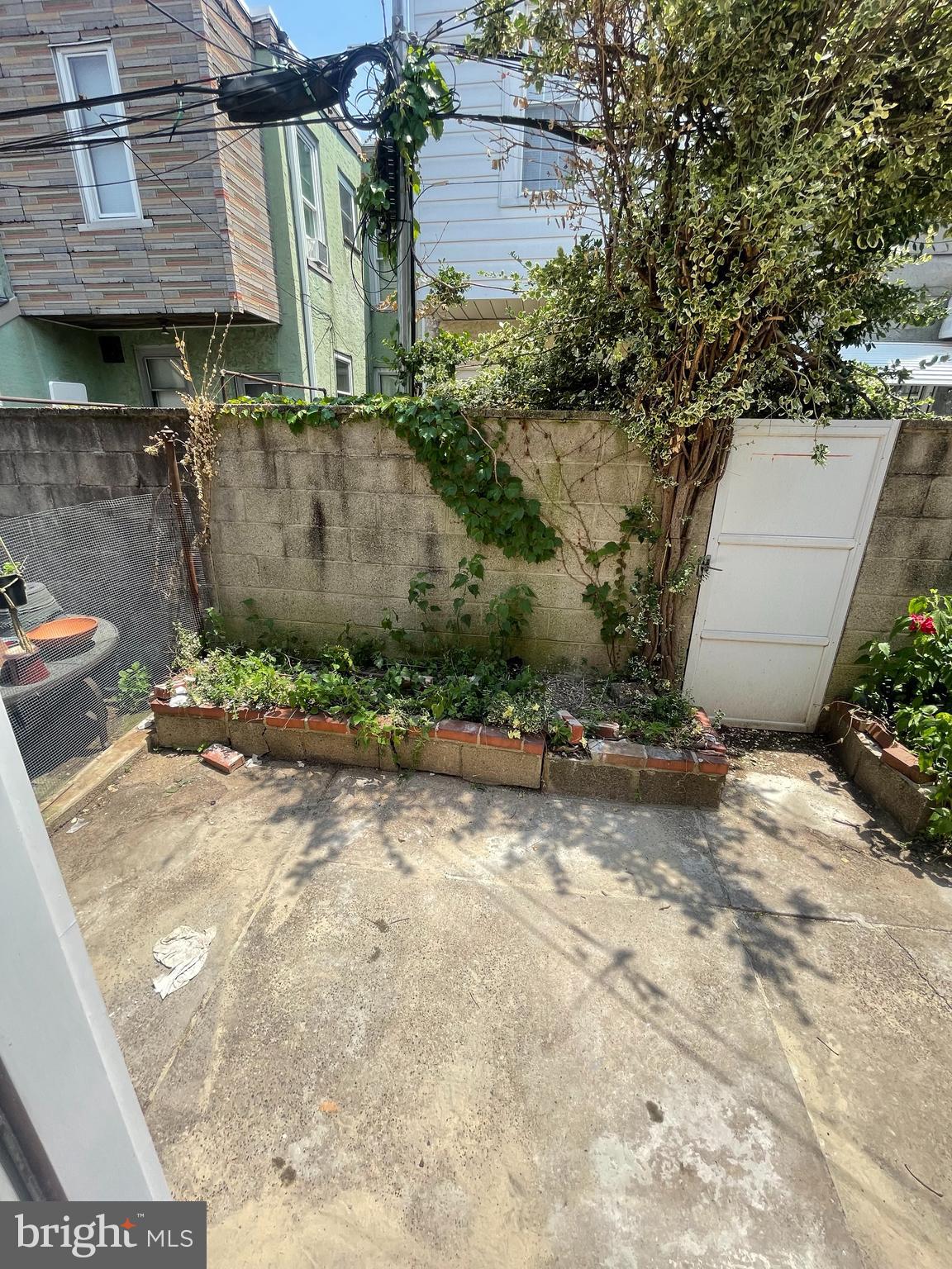 GIRARD ESTATES - Residential Lease