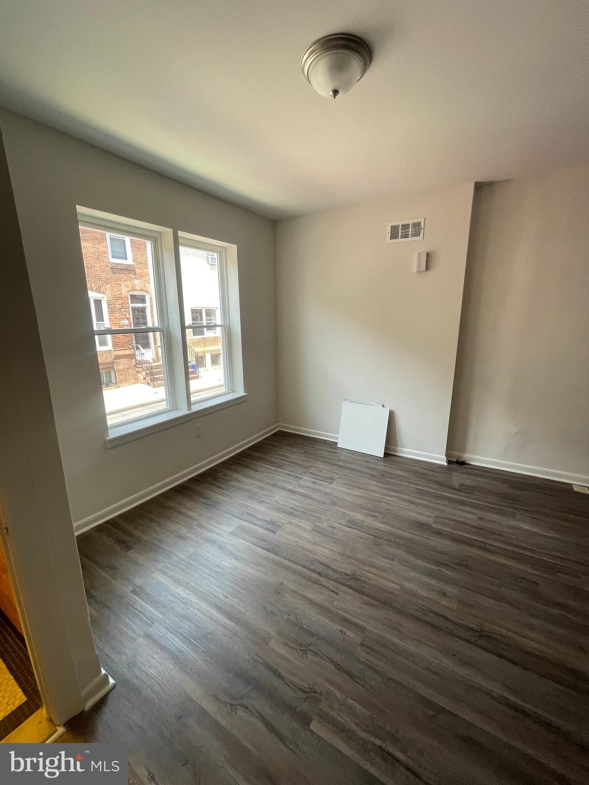 GIRARD ESTATES - Residential Lease