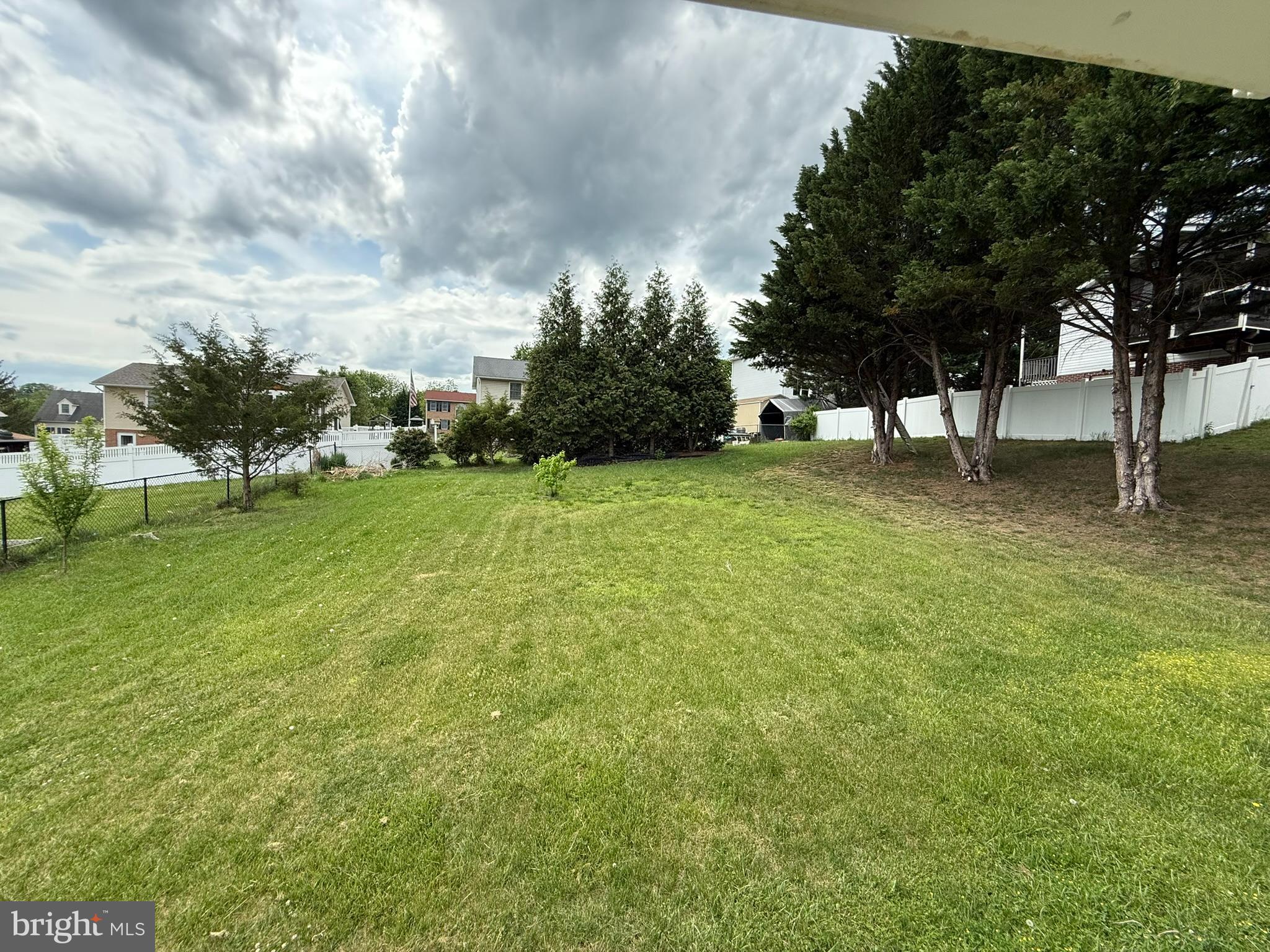 RIVERVIEW - Residential