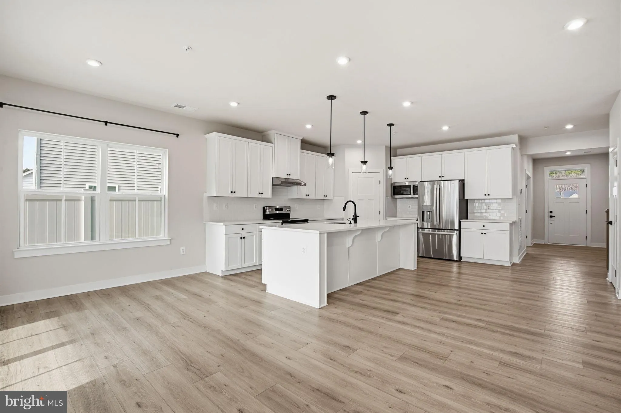 Grasonville, Maryland 21638, United States, 5 Bedrooms Bedrooms, ,3 BathroomsBathrooms,Residential,Active,255189