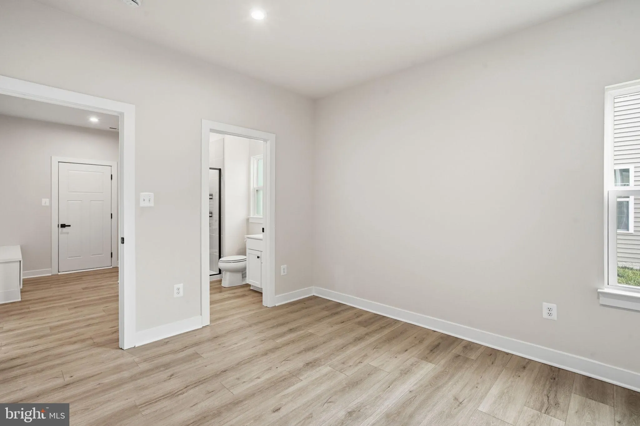 Grasonville, Maryland 21638, United States, 5 Bedrooms Bedrooms, ,3 BathroomsBathrooms,Residential,Active,255189