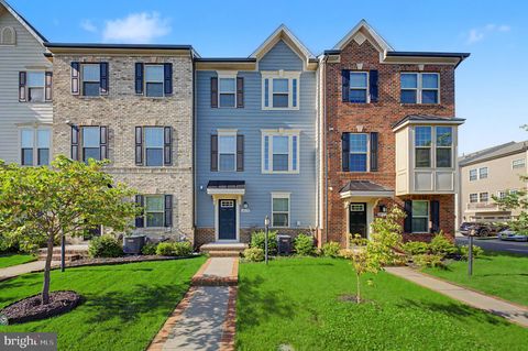 Photo of 18109 Red Cedar Road, DUMFRIES, VA 22026 (MLS # VAPW2121416)
