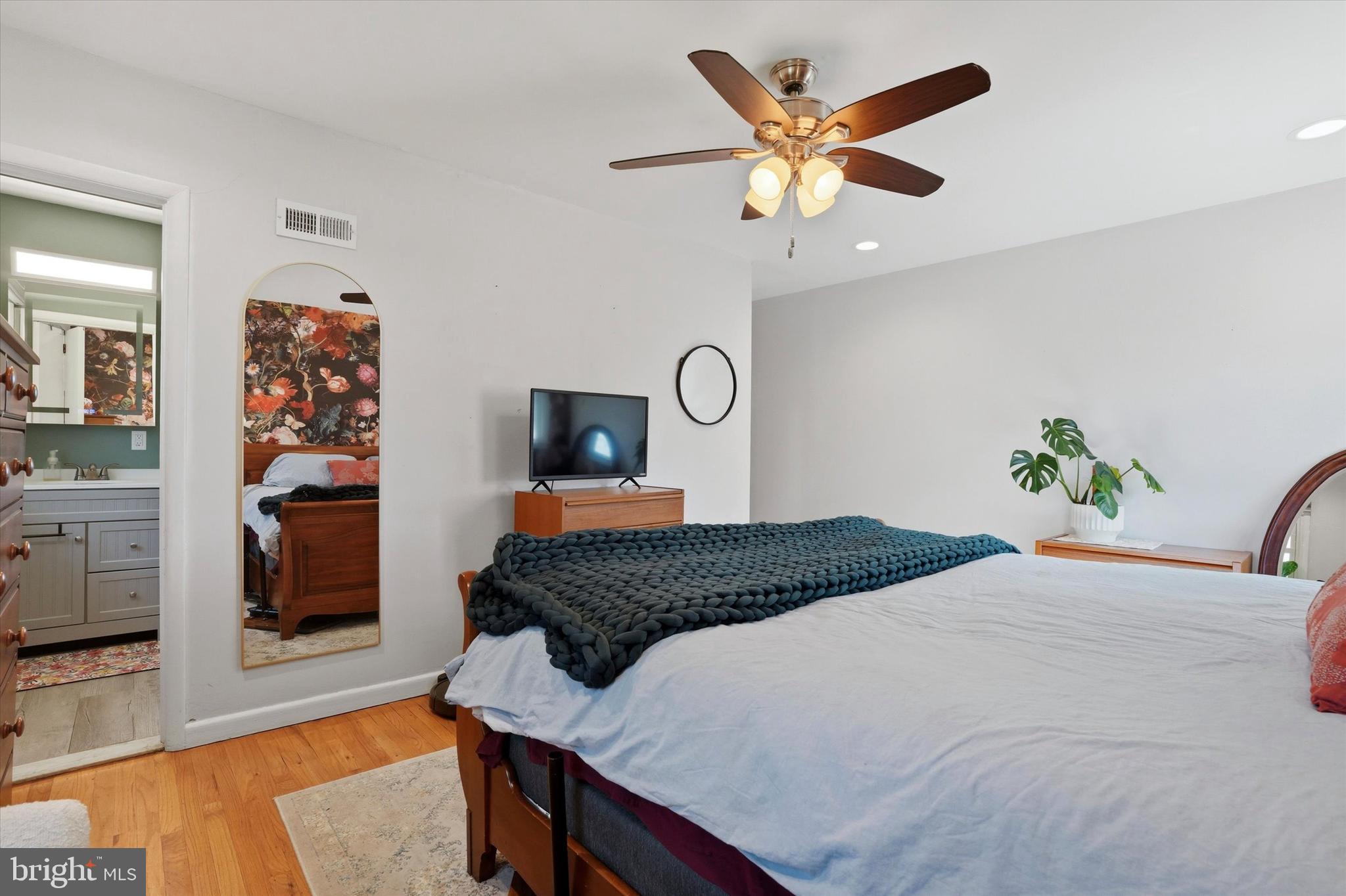 CHELTENHAM - Residential