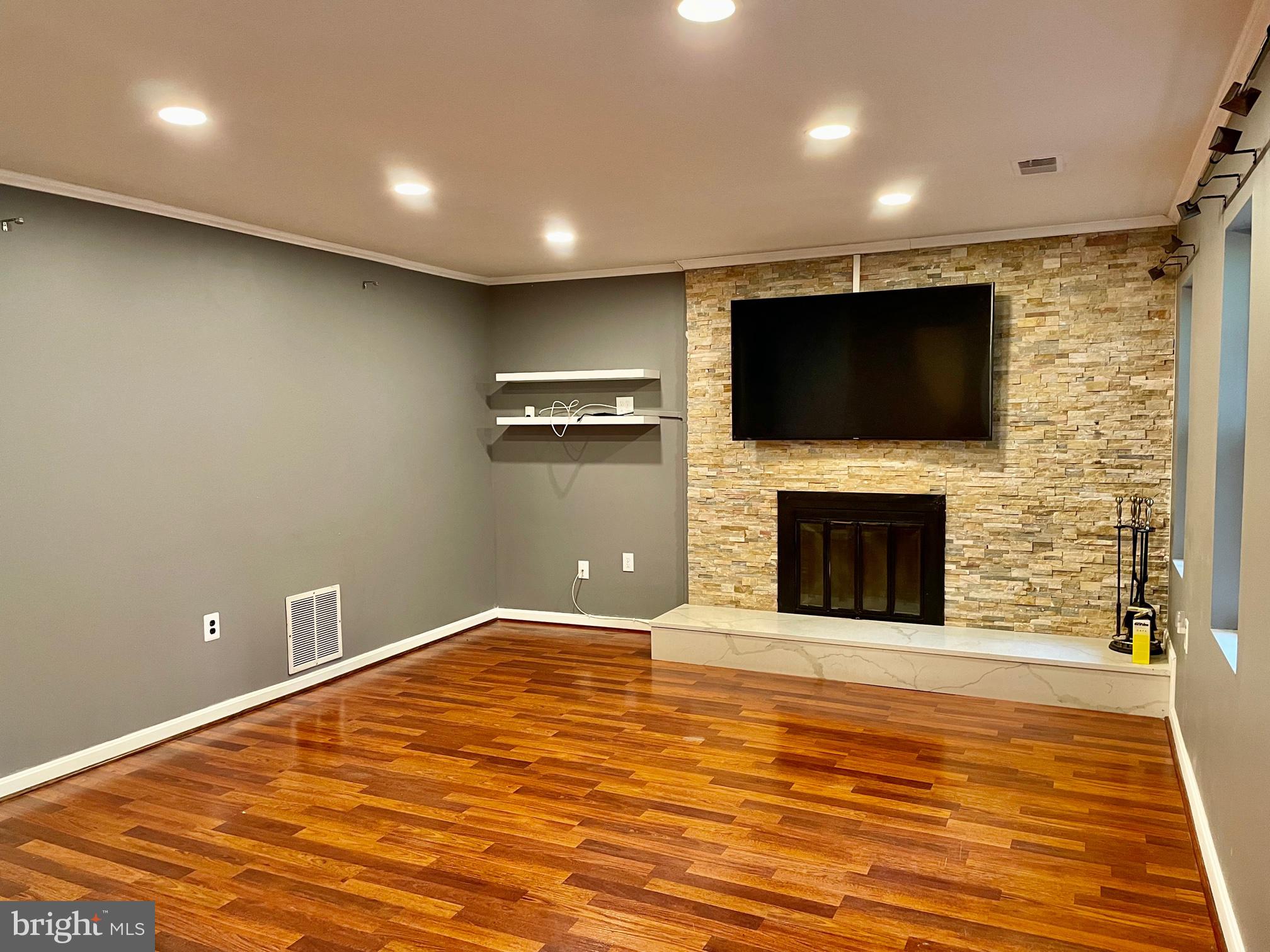 SARATOGA - Residential