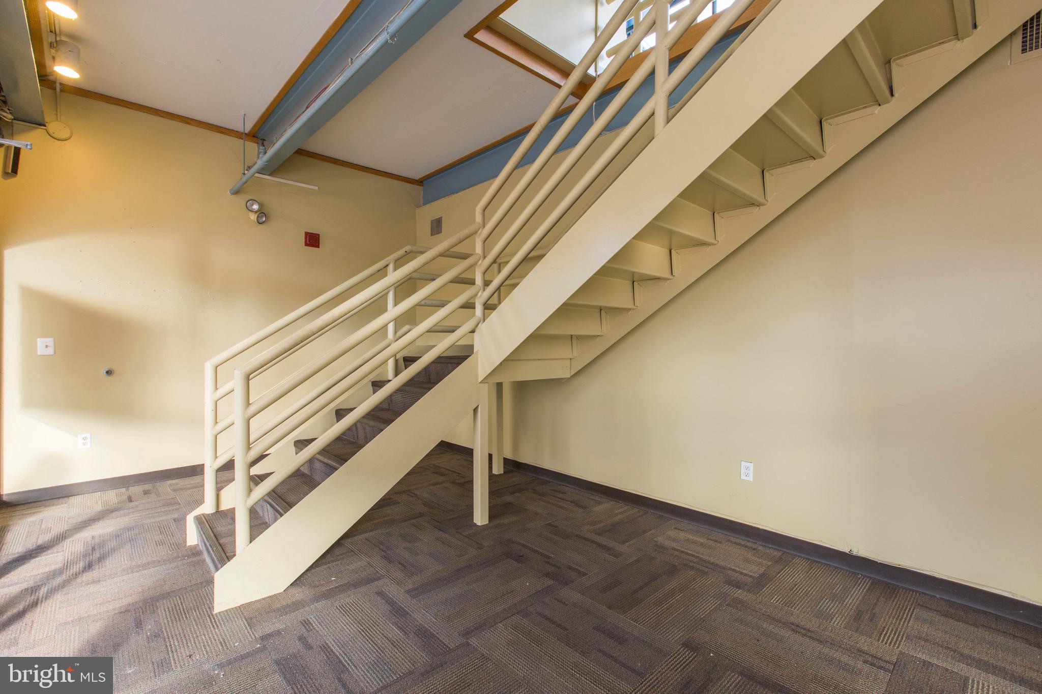 PENN'S LANDING - Commercial Lease