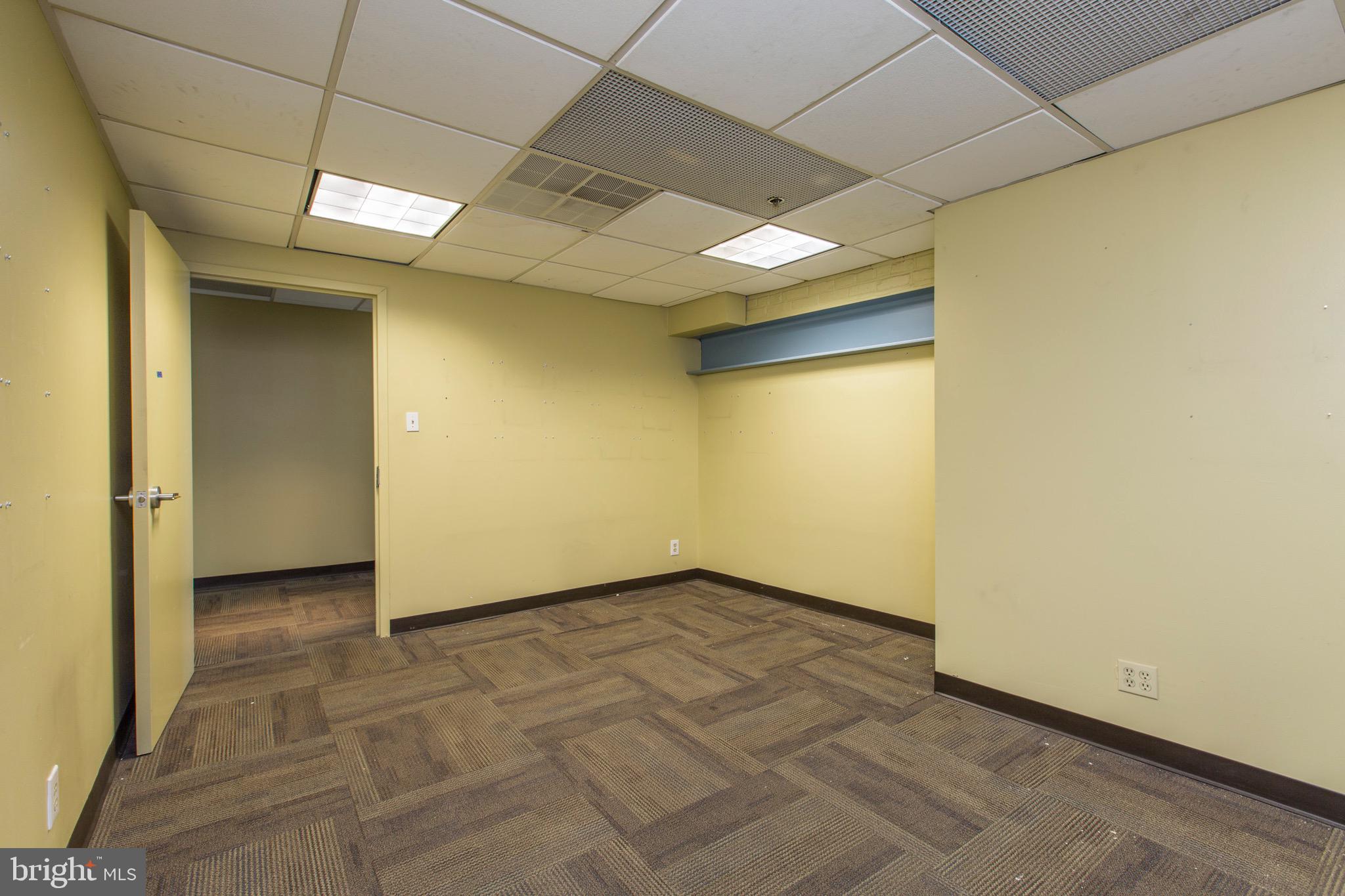 PENN'S LANDING - Commercial Lease