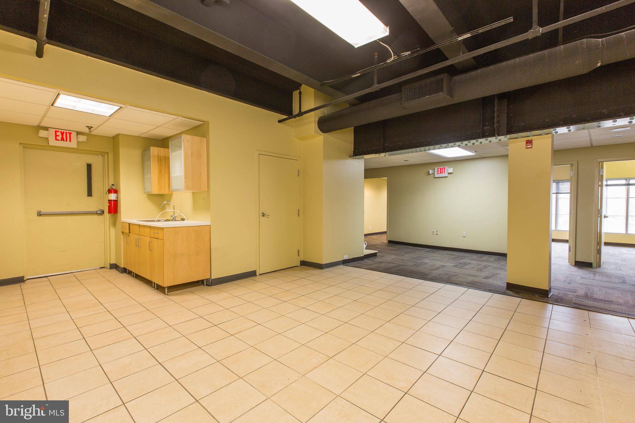 PENN'S LANDING - Commercial Lease