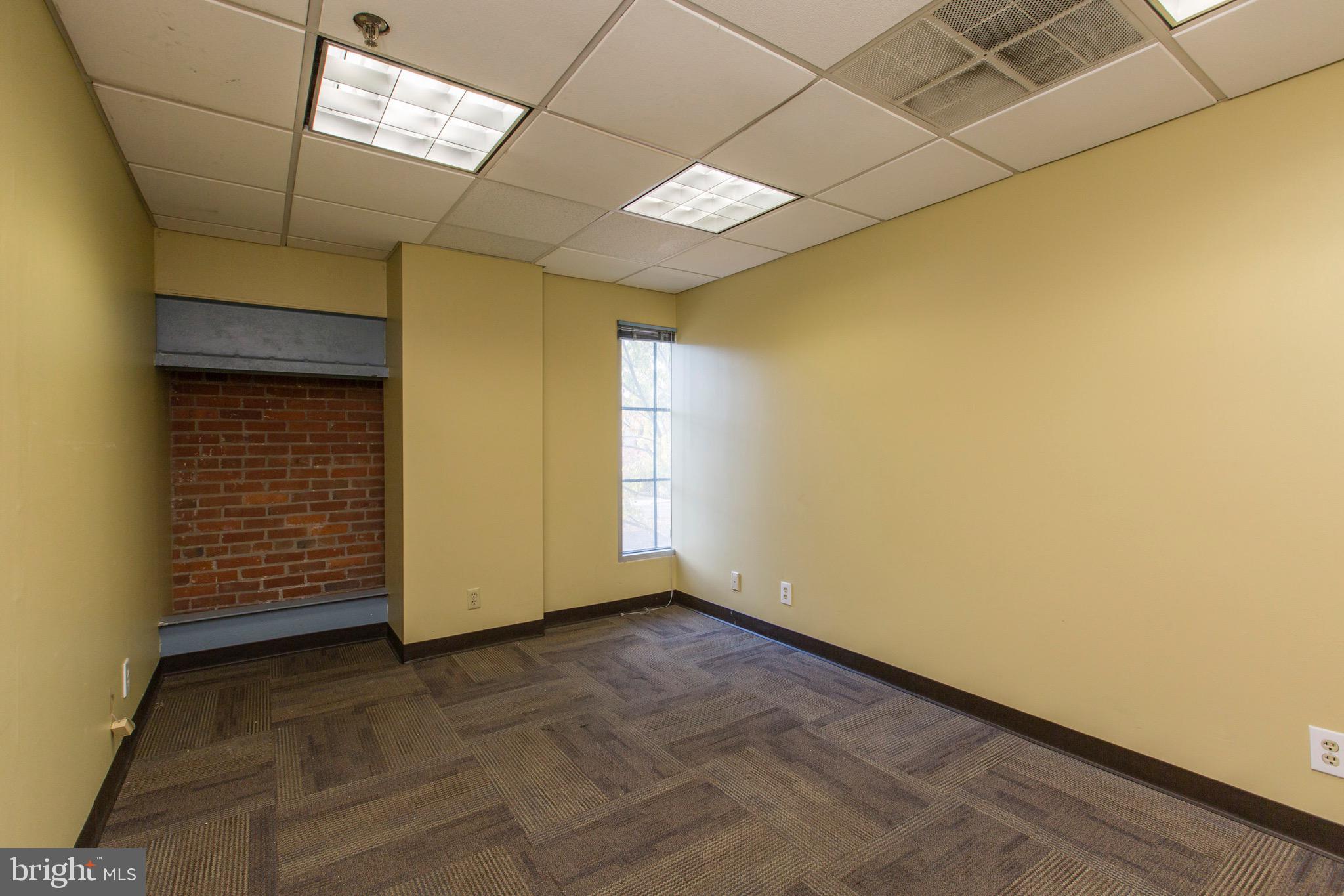 PENN'S LANDING - Commercial Lease