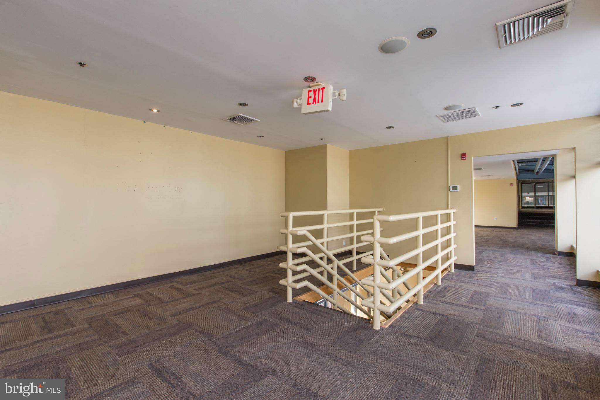 PENN'S LANDING - Commercial Lease