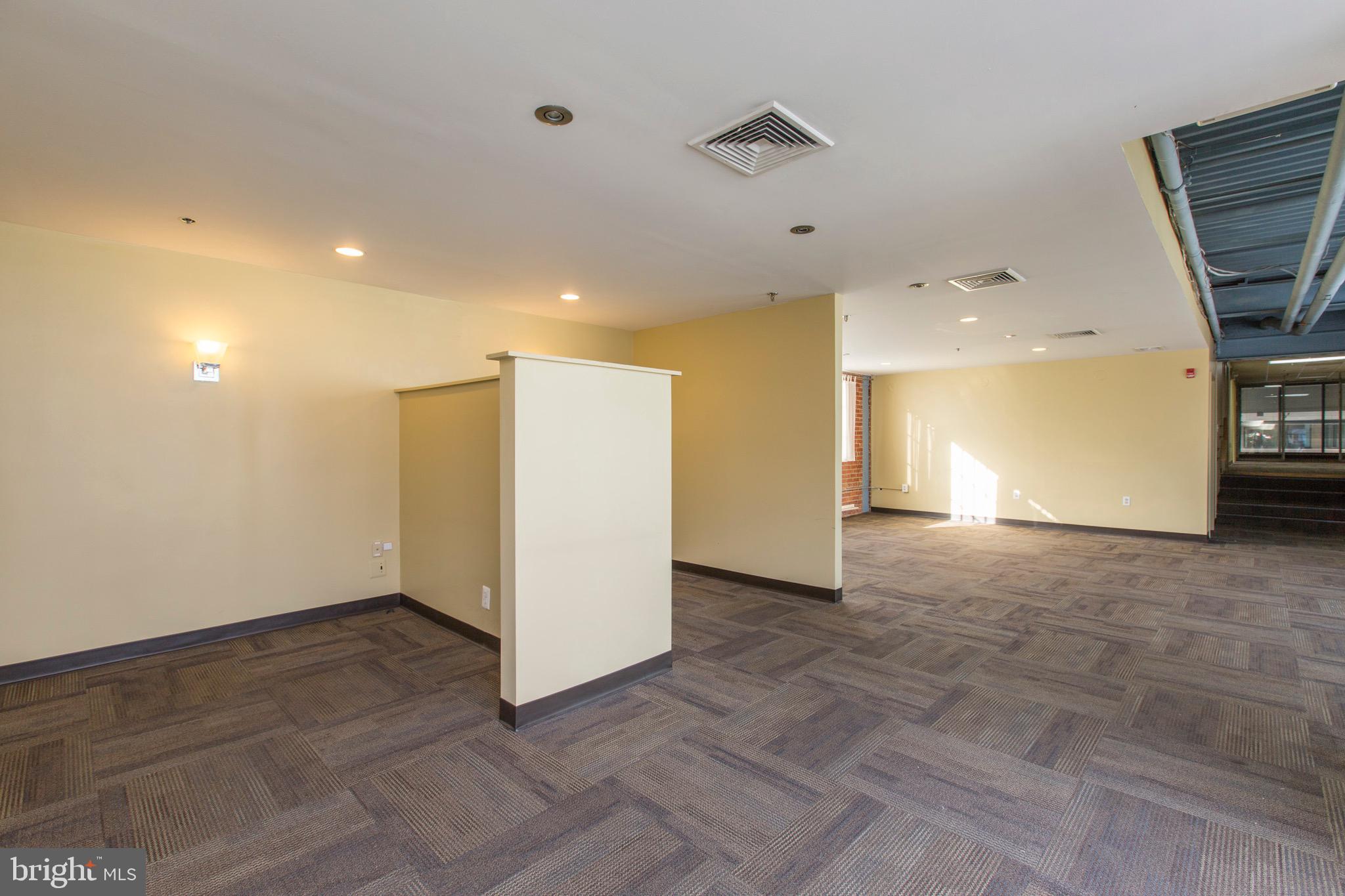 PENN'S LANDING - Commercial Lease