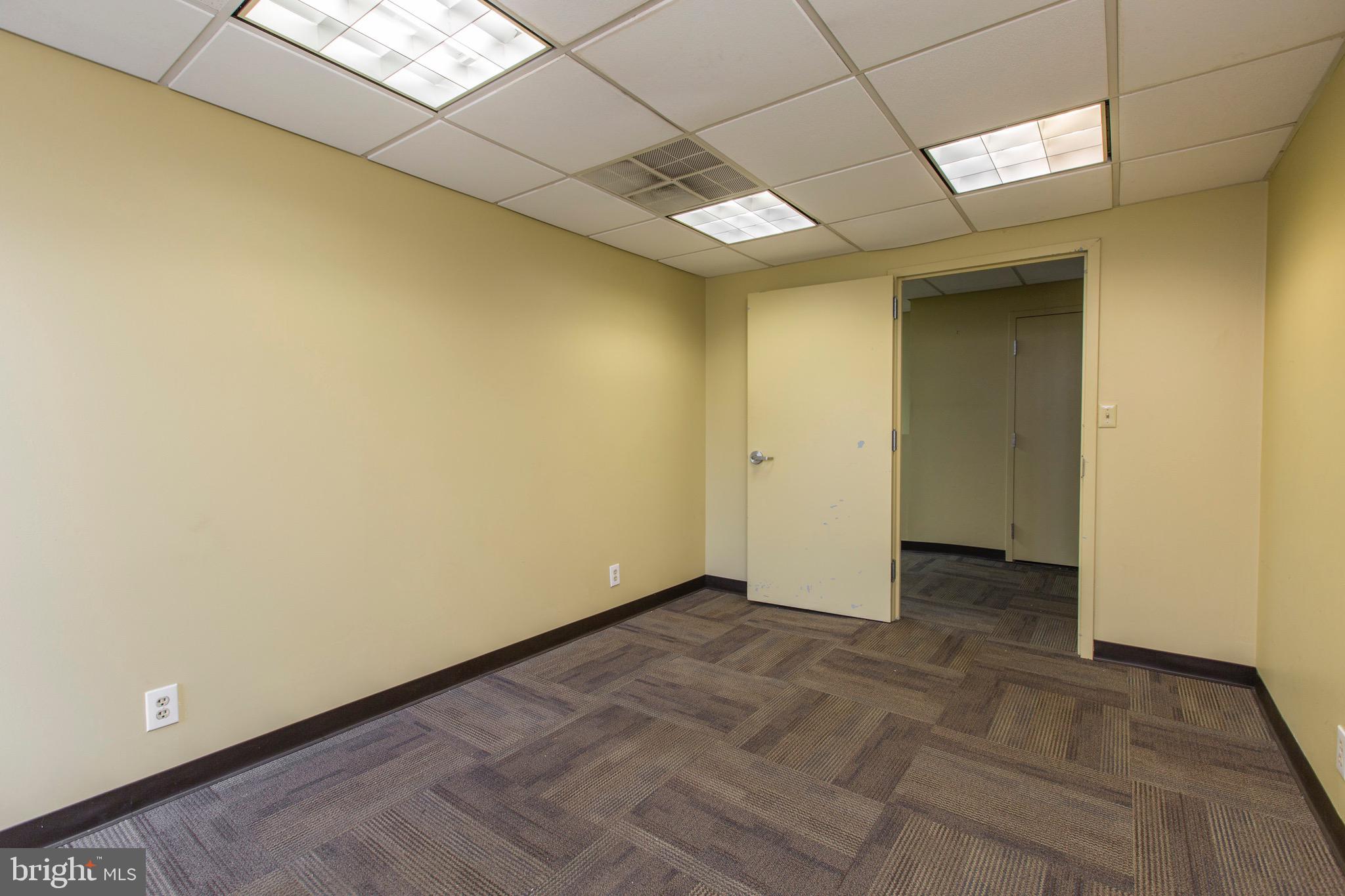 PENN'S LANDING - Commercial Lease