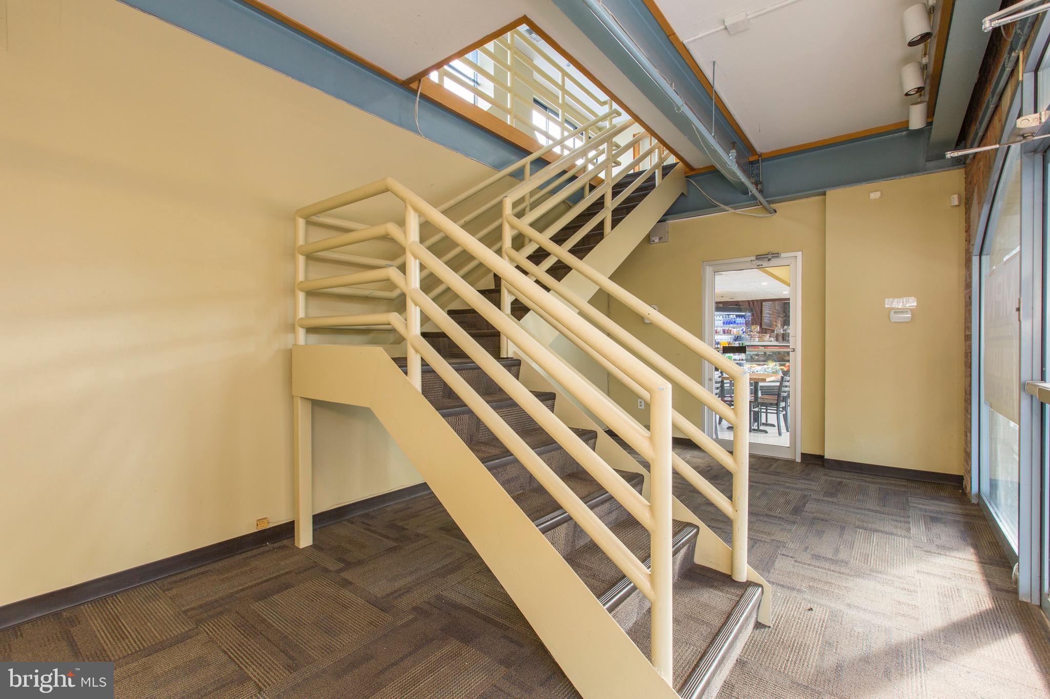 PENN'S LANDING - Commercial Lease