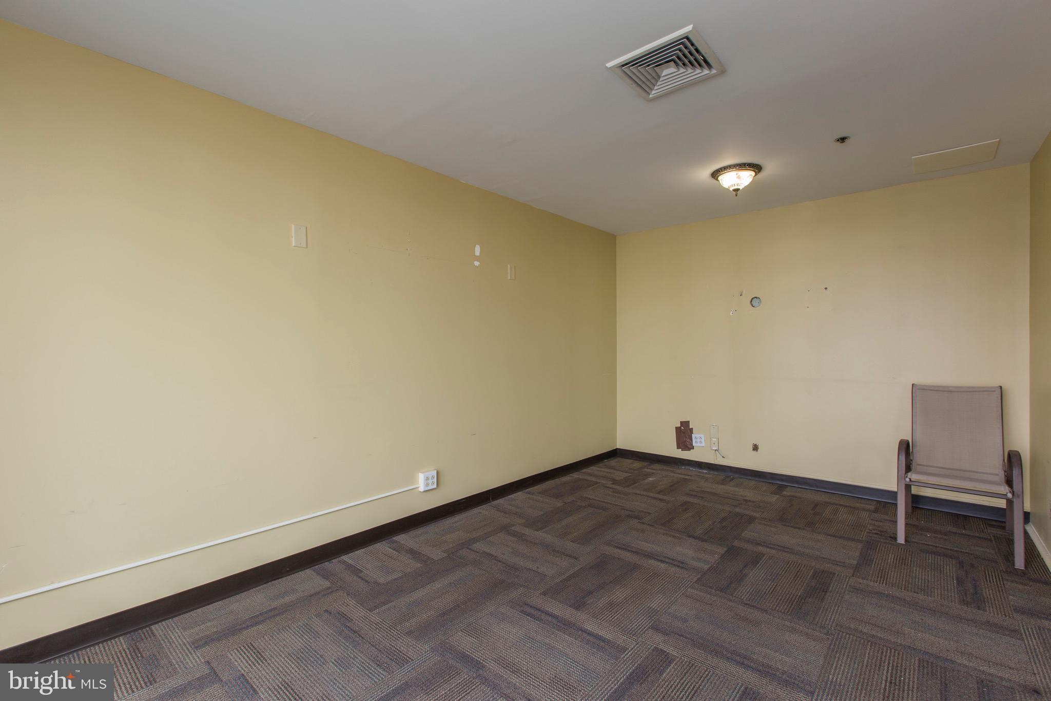 PENN'S LANDING - Commercial Lease