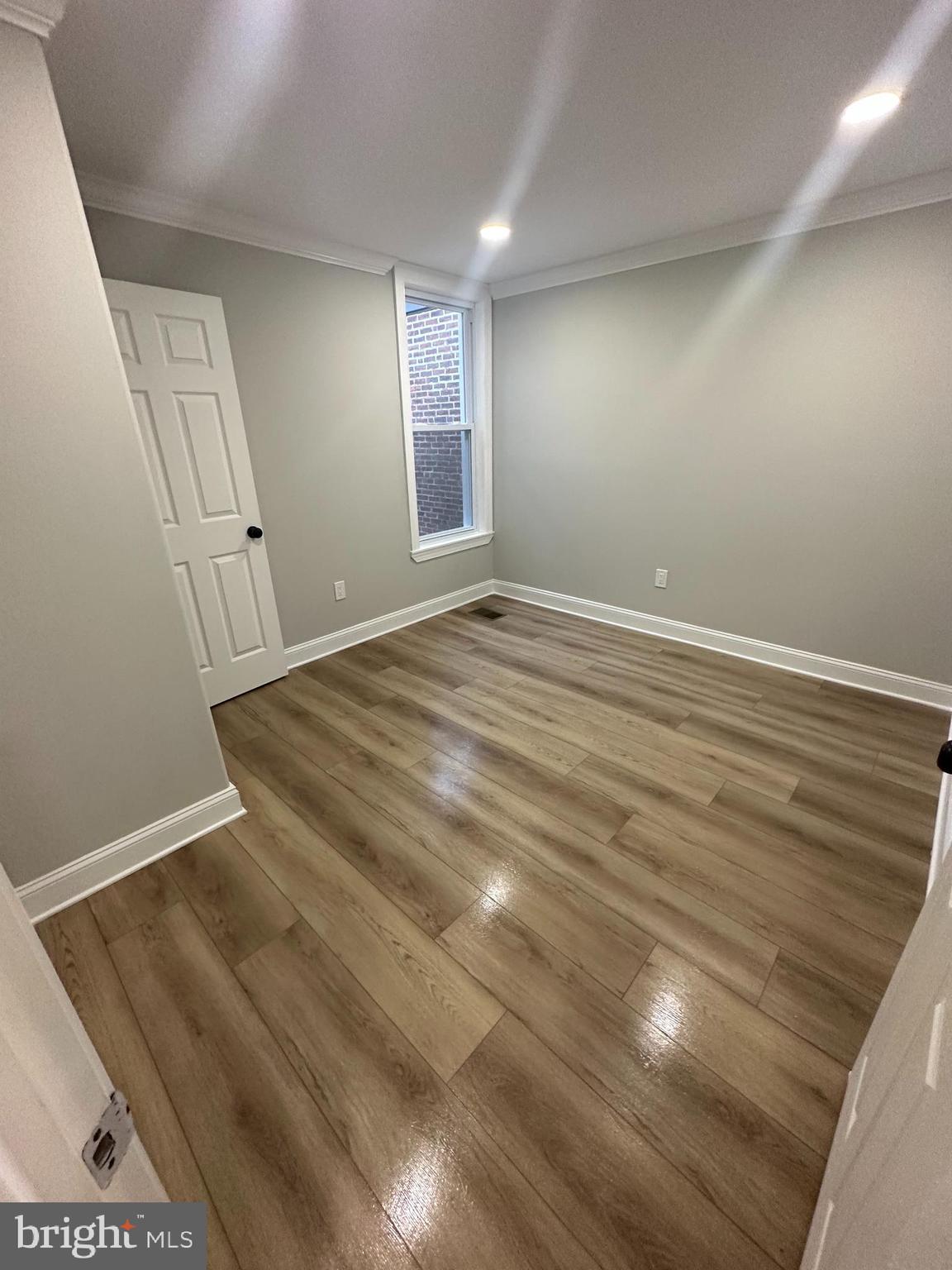 EAST OAK LANE - Residential Lease