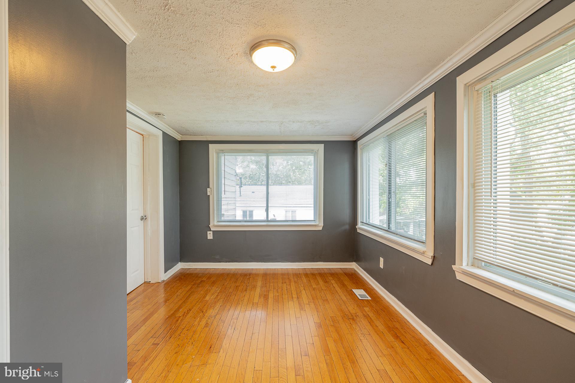 EAST COLUMBIA - Residential