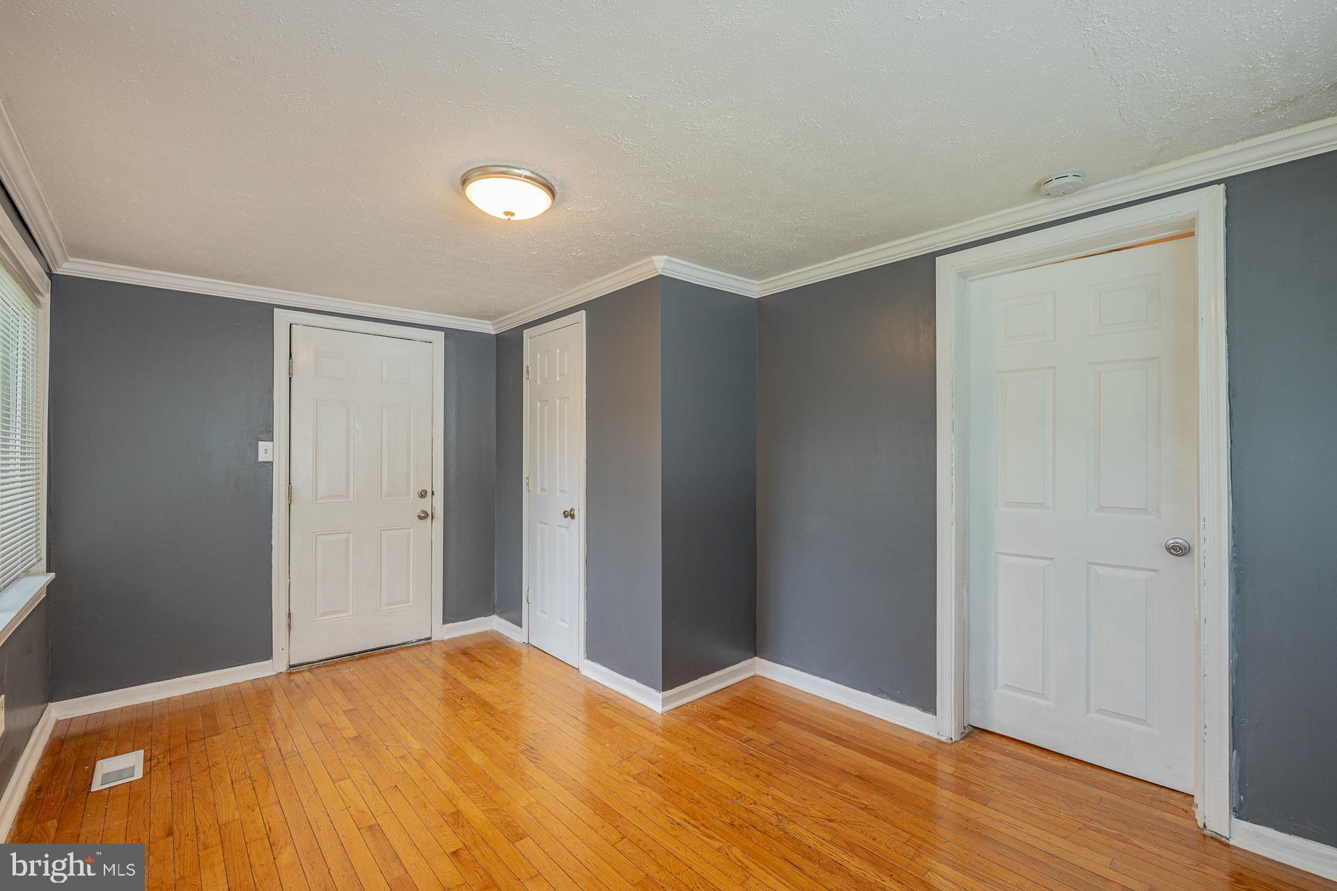 EAST COLUMBIA - Residential