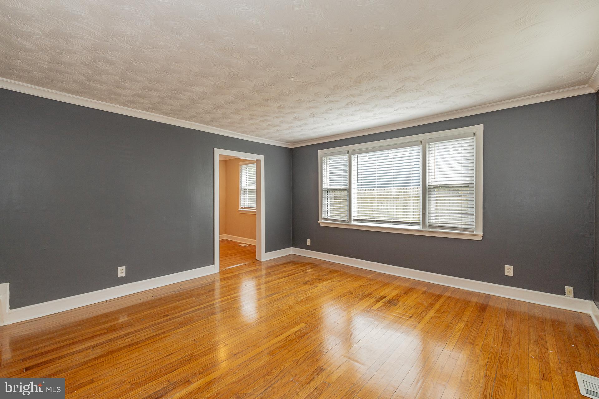 EAST COLUMBIA - Residential