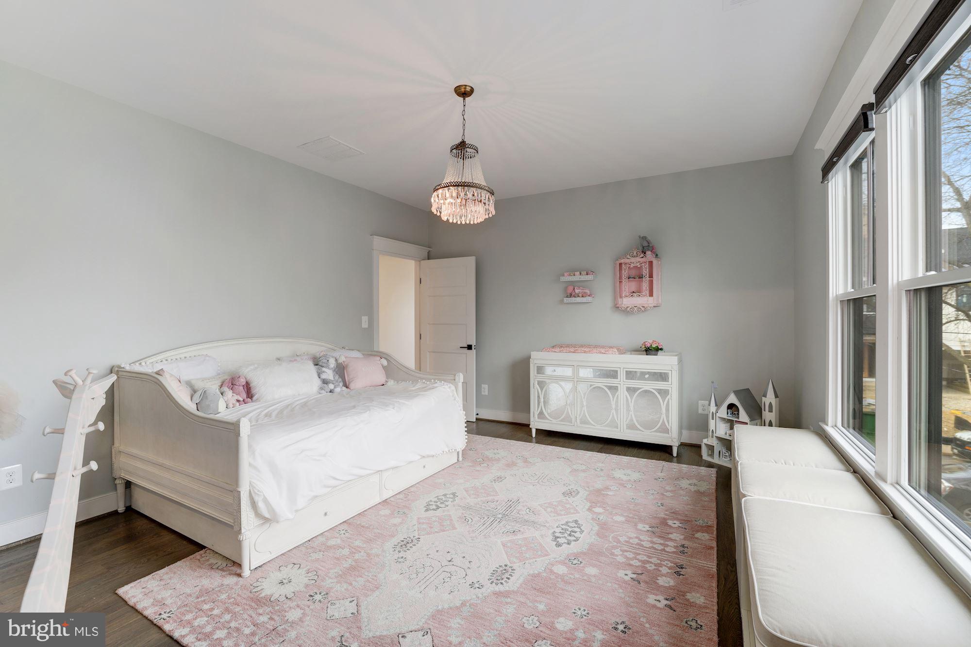 CHERRYDALE - Residential