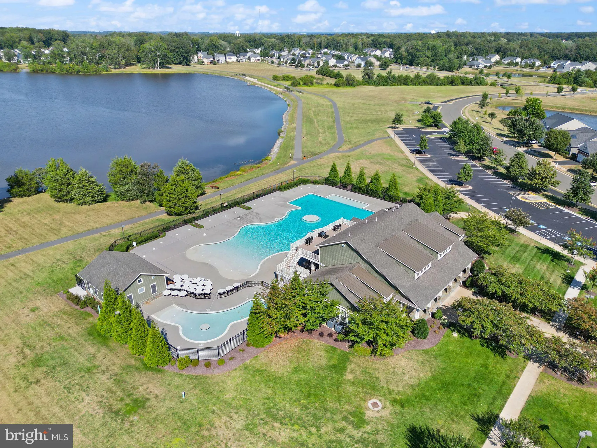 Warrenton, Virginia 20187, United States, 4 Bedrooms Bedrooms, ,3 BathroomsBathrooms,Residential,Active,201477