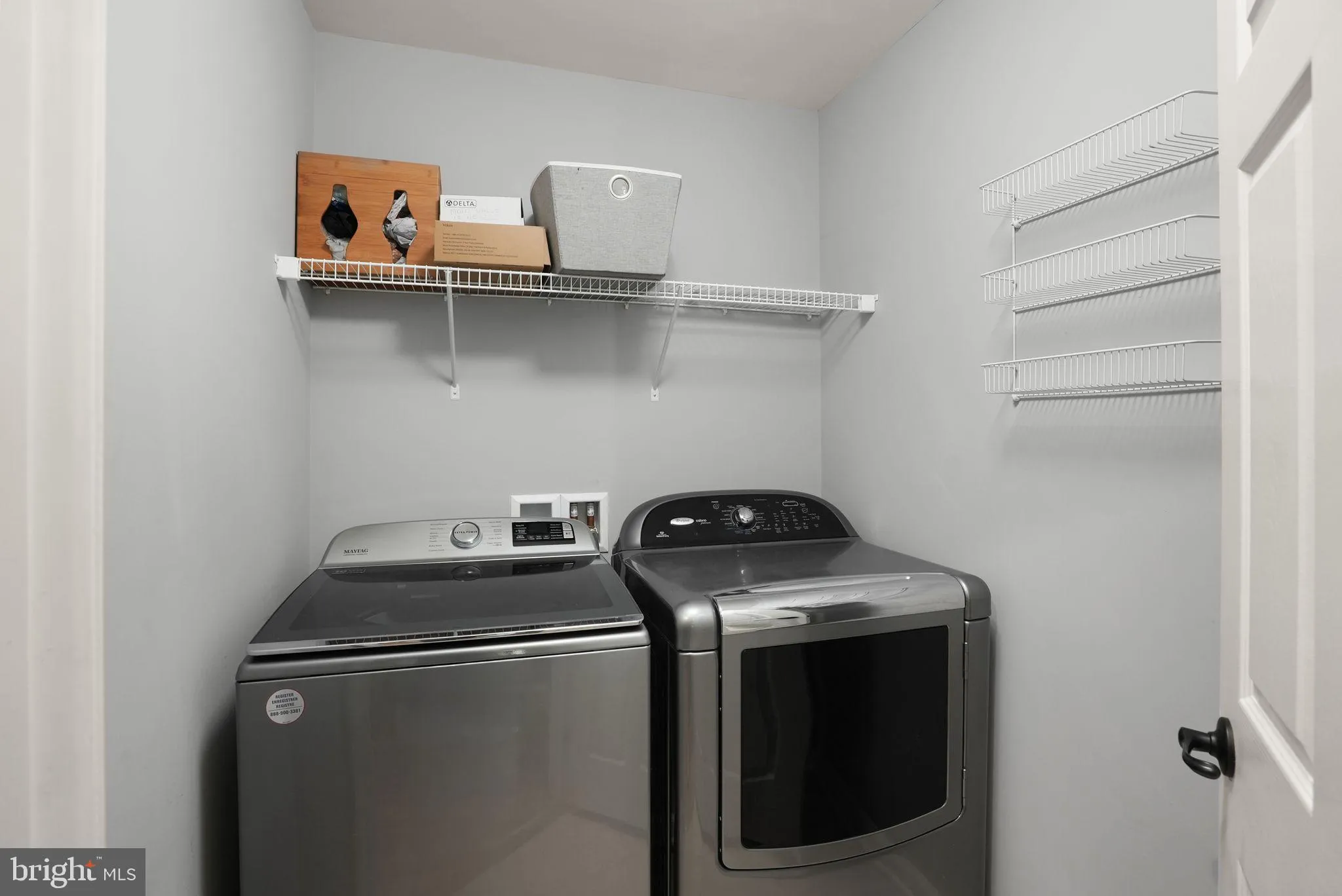 Warrenton, Virginia 20187, United States, 4 Bedrooms Bedrooms, ,3 BathroomsBathrooms,Residential,Active,201477