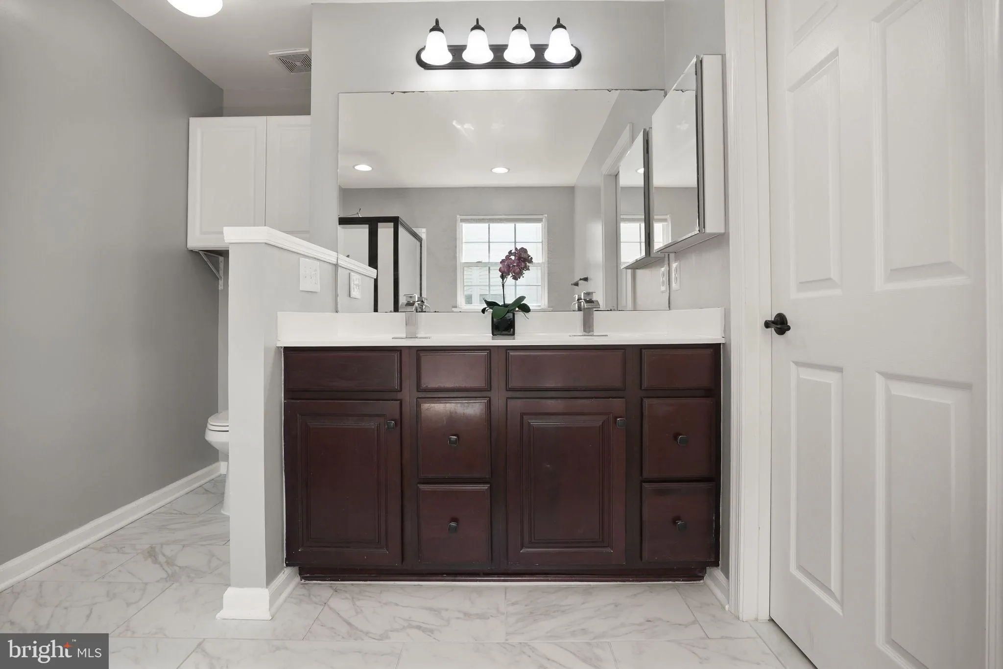 Warrenton, Virginia 20187, United States, 4 Bedrooms Bedrooms, ,3 BathroomsBathrooms,Residential,Active,201477