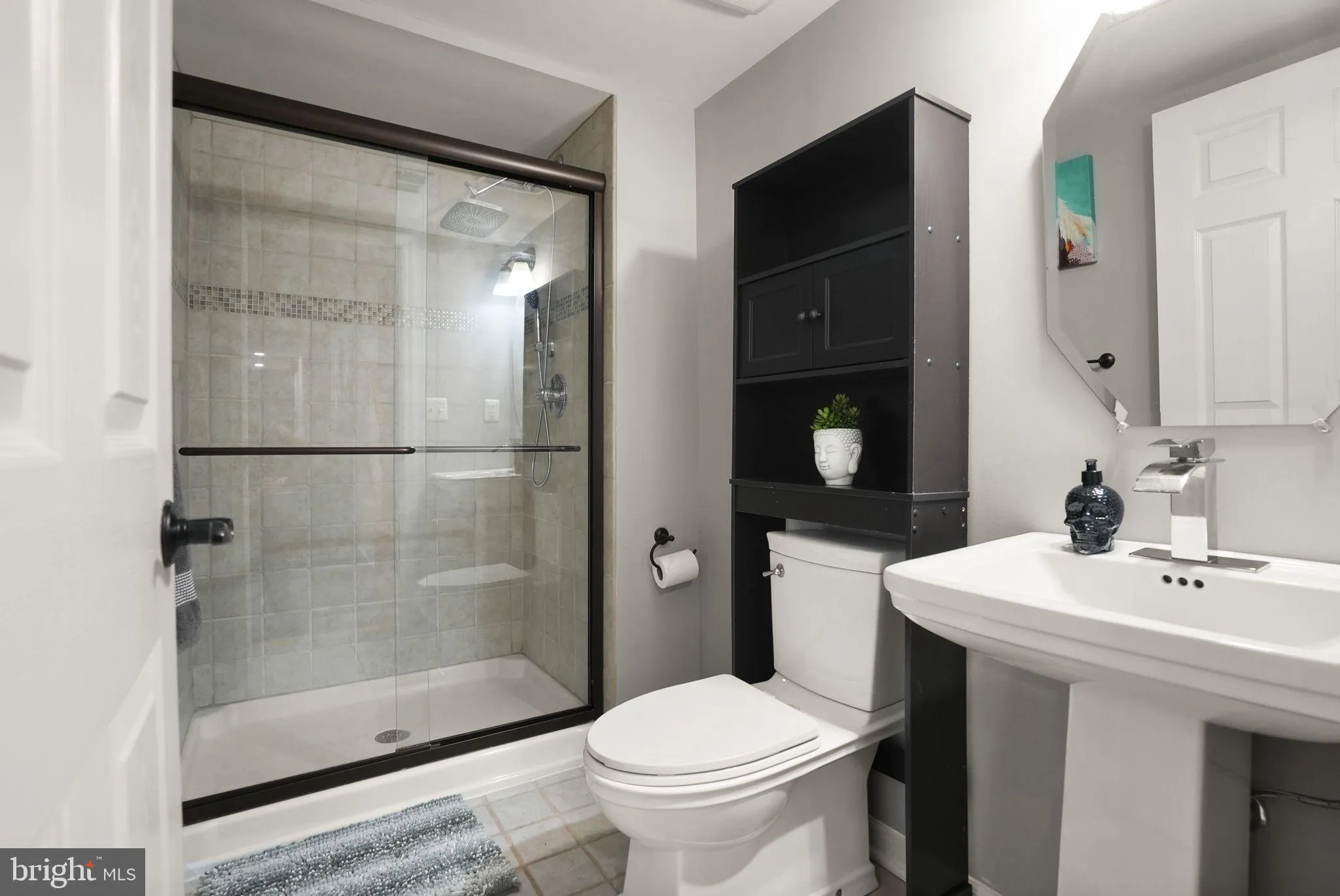 Warrenton, Virginia 20187, United States, 4 Bedrooms Bedrooms, ,3 BathroomsBathrooms,Residential,Active,201477