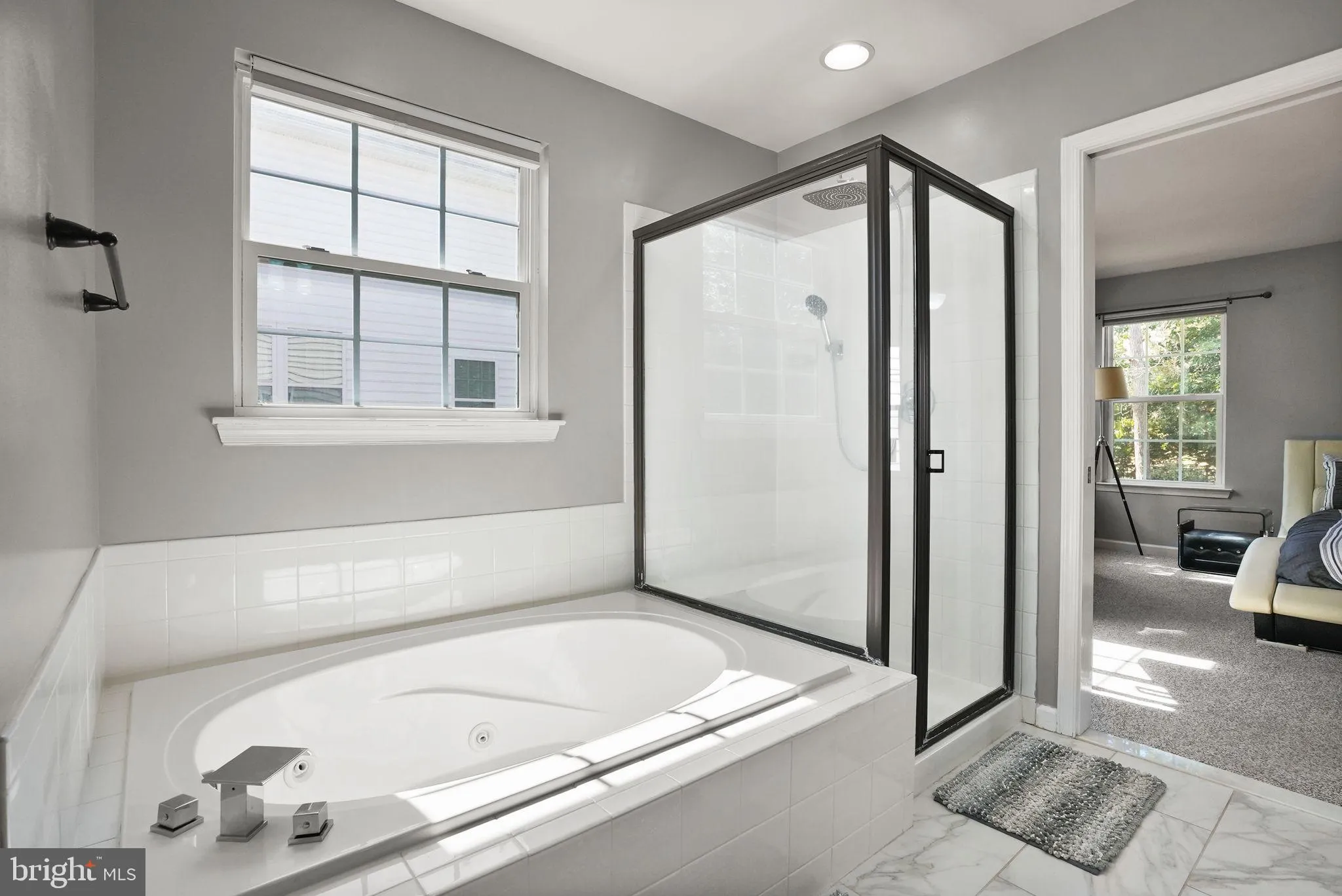 Warrenton, Virginia 20187, United States, 4 Bedrooms Bedrooms, ,3 BathroomsBathrooms,Residential,Active,201477