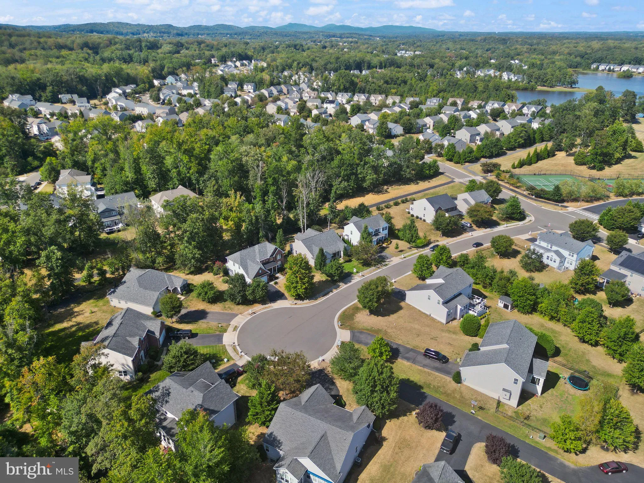 Warrenton, Virginia 20187, United States, 4 Bedrooms Bedrooms, ,3 BathroomsBathrooms,Residential,Active,201477