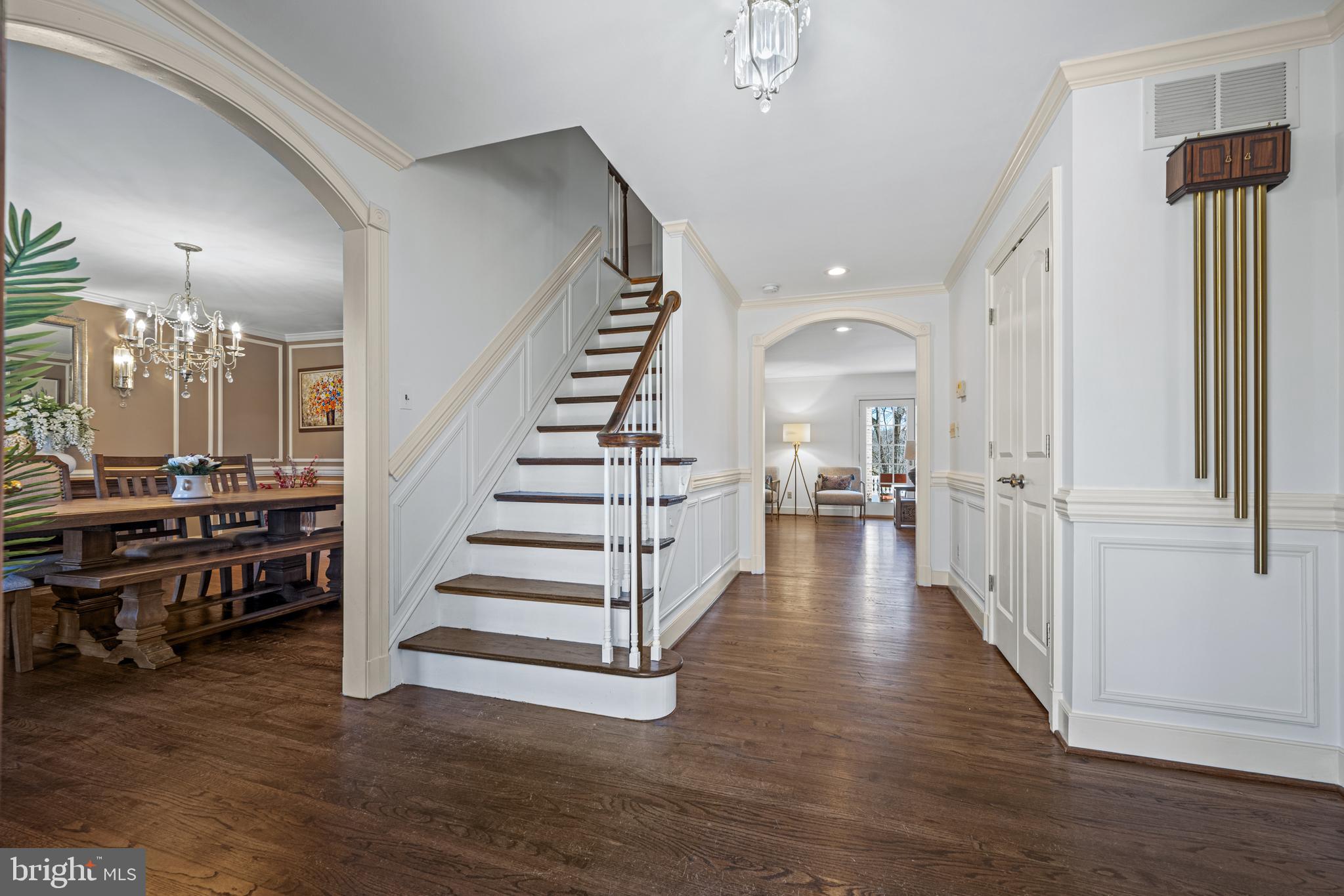 13738 LAKESIDE DRIVE