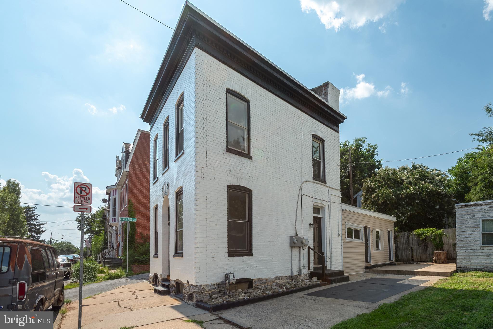 315 W NORTH STREET
