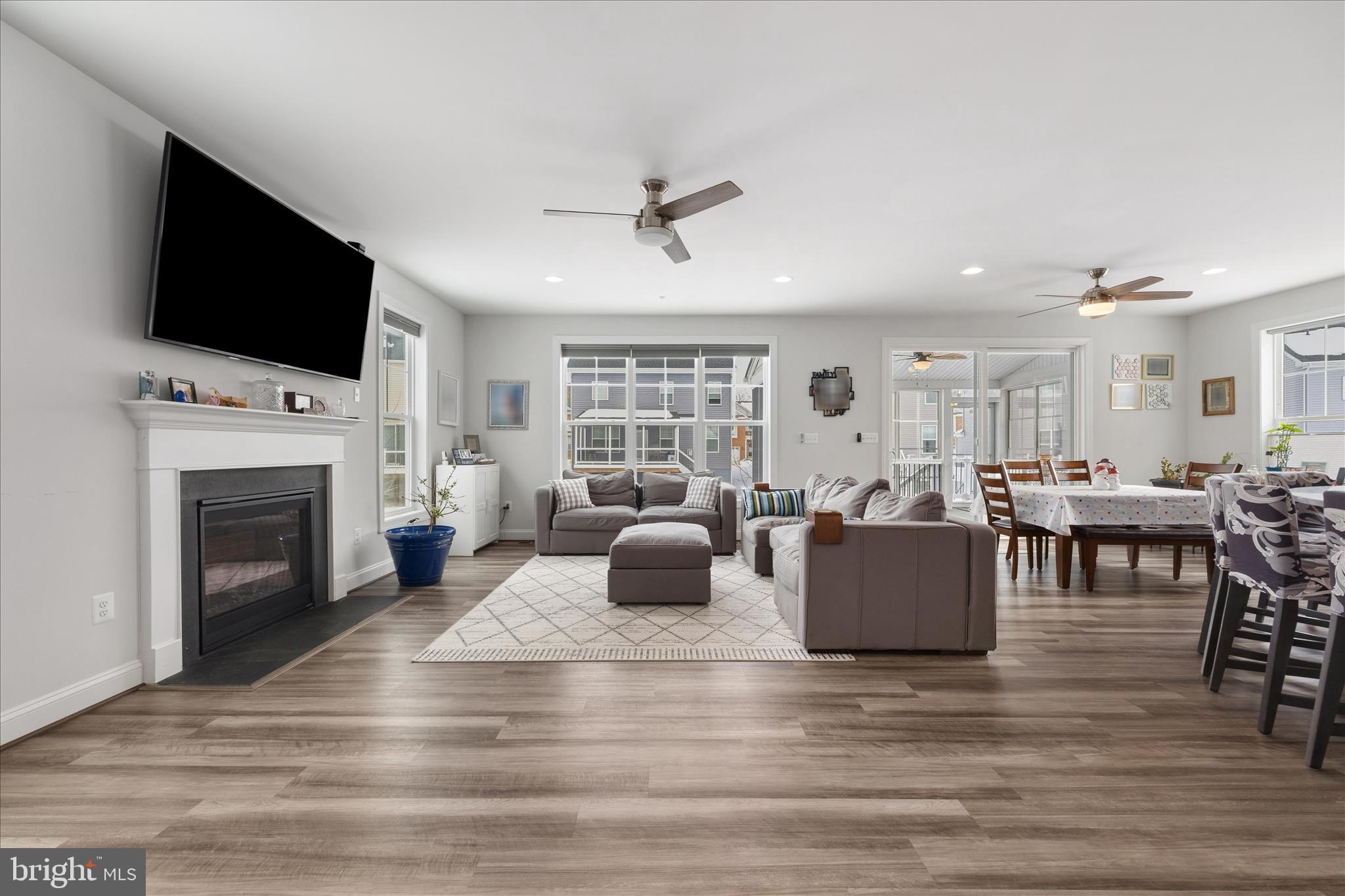 THE CASCADES AT TWO RIVERS - Residential