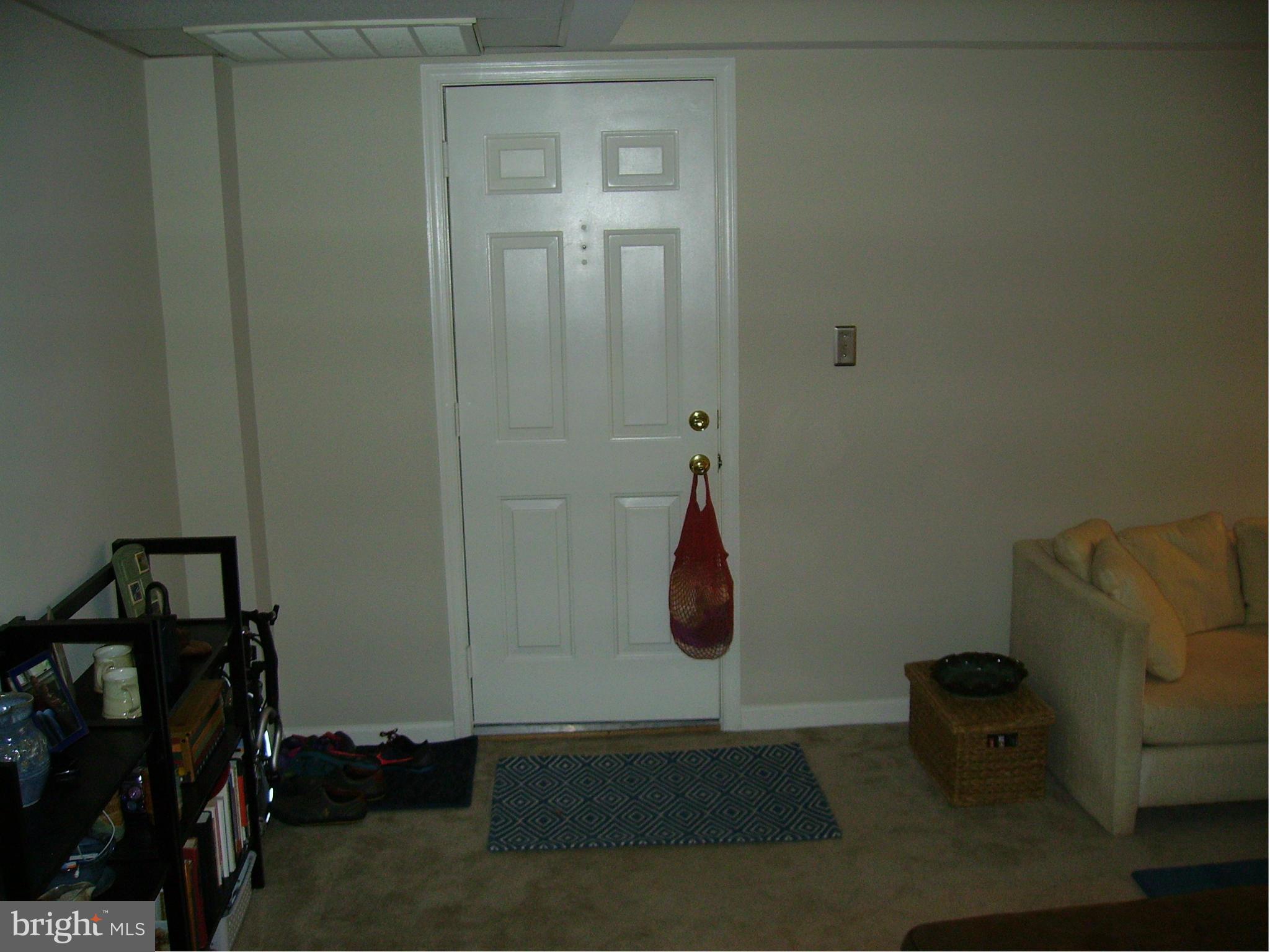 COLONIAL VILLAGE - Residential Lease