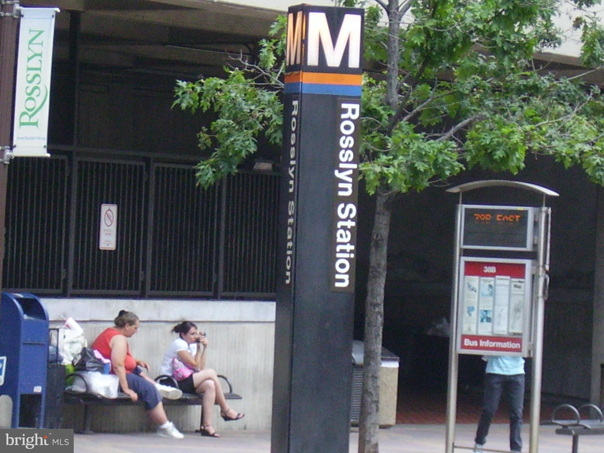 COLONIAL VILLAGE - Residential Lease