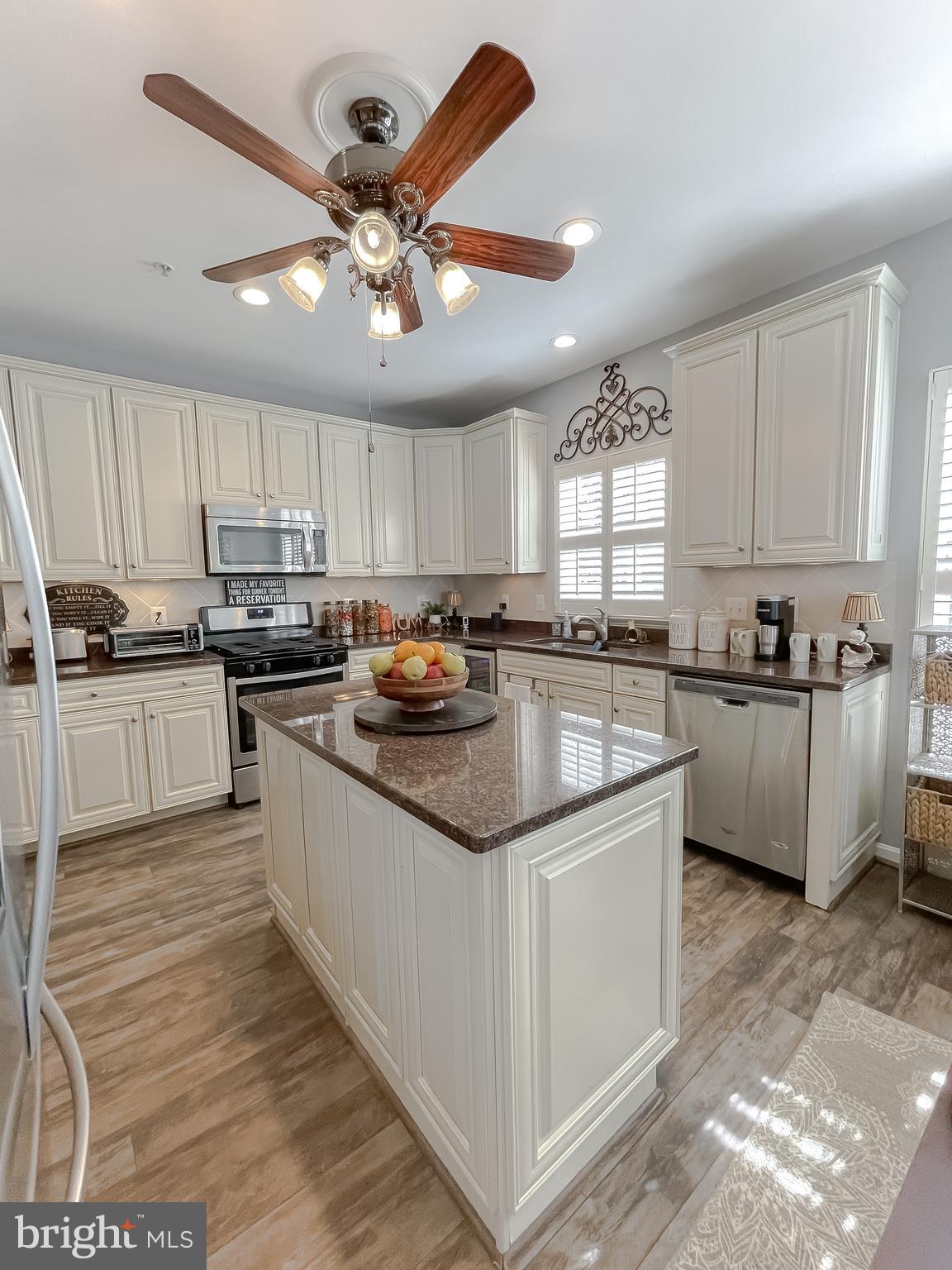 SOLOMONS LANDING - Residential