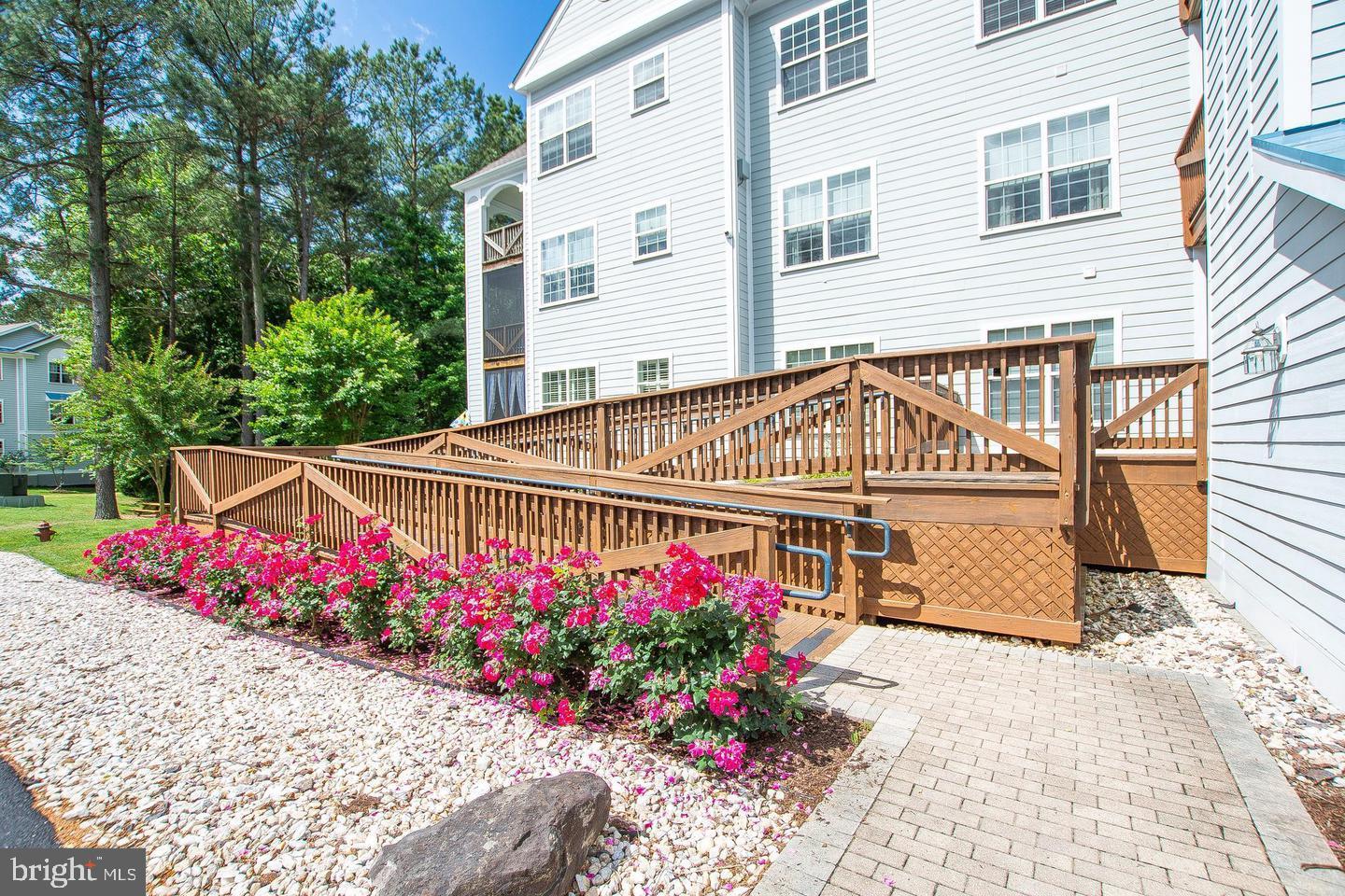 SOLOMONS LANDING - Residential