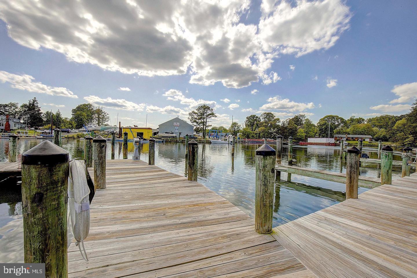 SOLOMONS LANDING - Residential