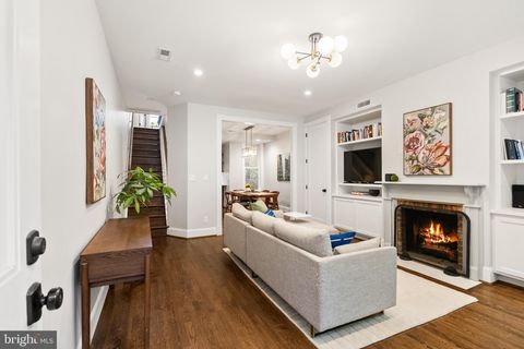 1206 D STREET NE WASHINGTON DC 20002