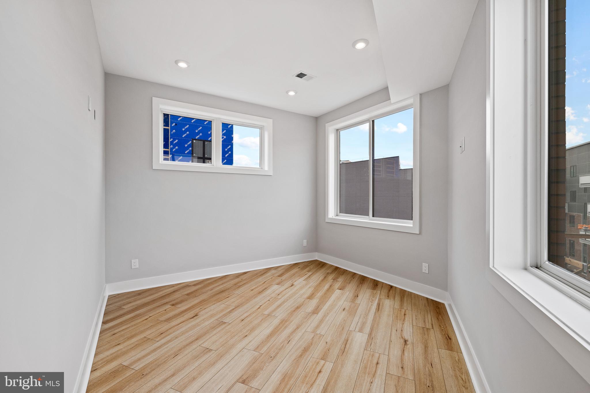 SOUTH KENSINGTON - Residential Lease