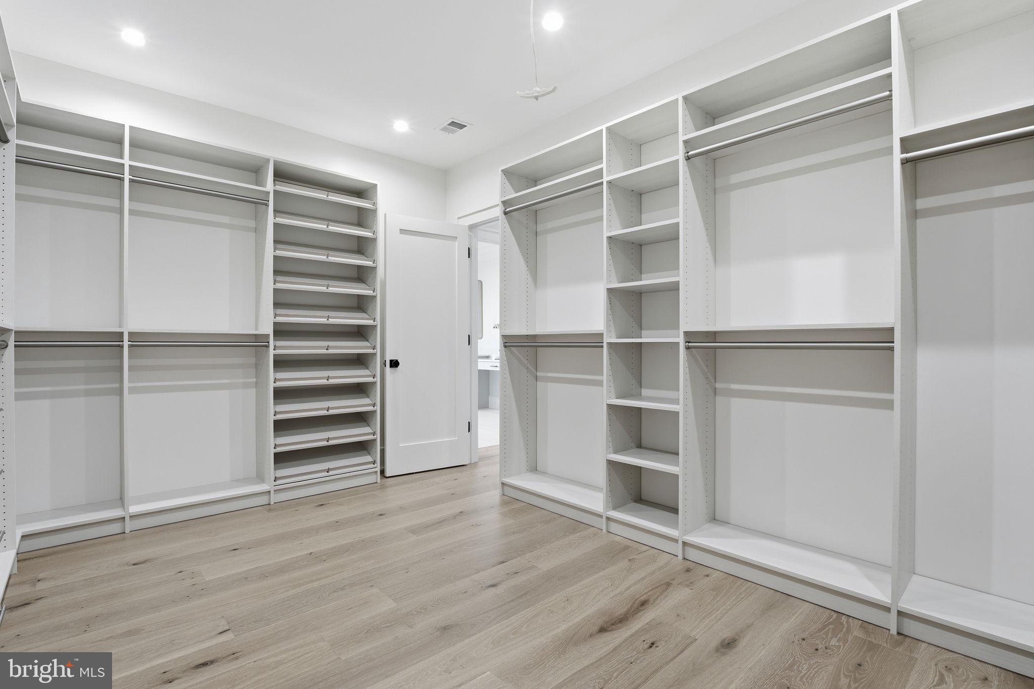 BURNING TREE VALLEY - Residential