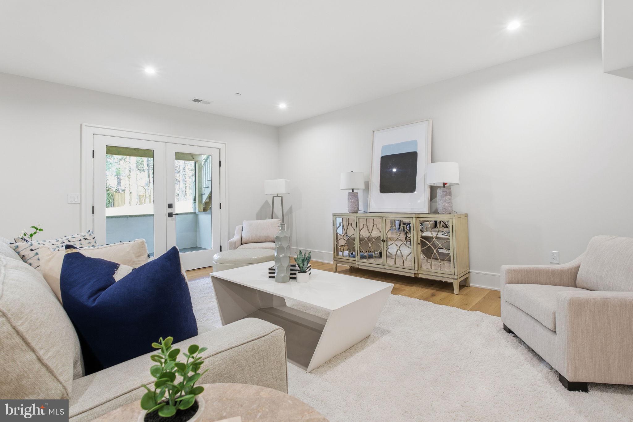 BURNING TREE VALLEY - Residential