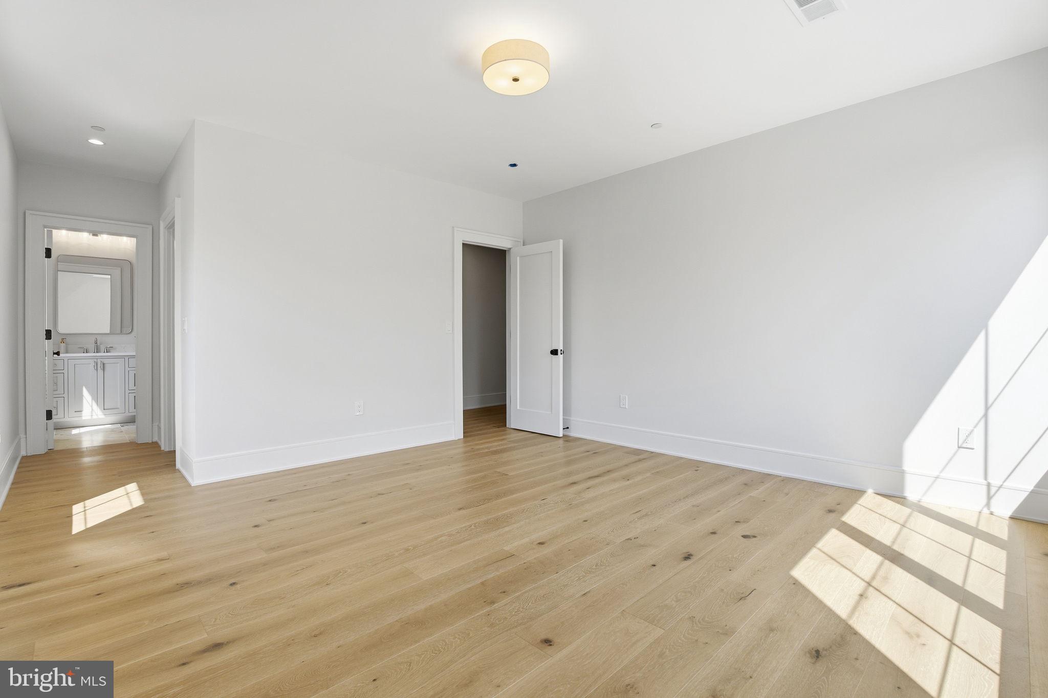 BURNING TREE VALLEY - Residential